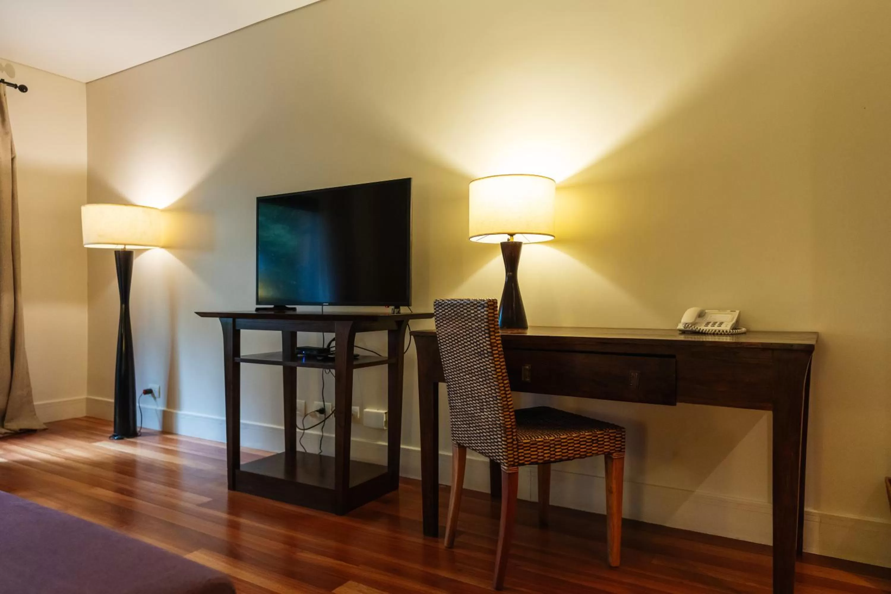TV and multimedia in Loi Suites Iguazu Hotel