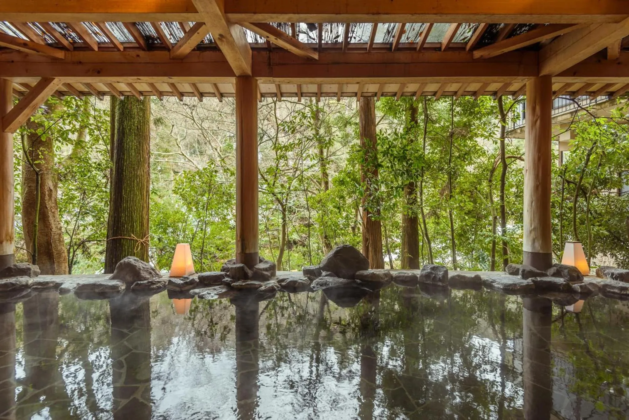 Hot Spring Bath in Shirasagiyu Tawaraya