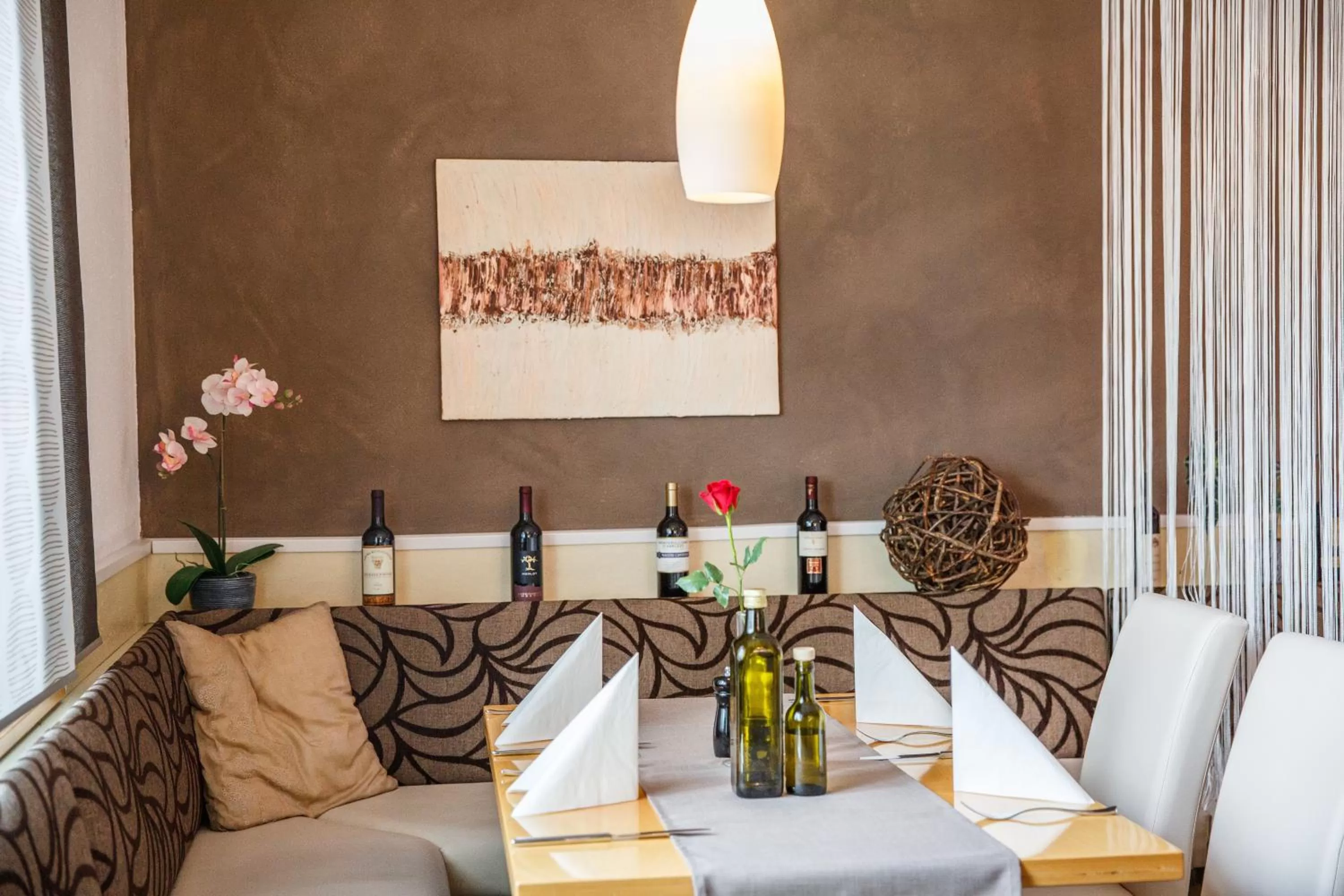 Restaurant/places to eat in Hotel Salzburg