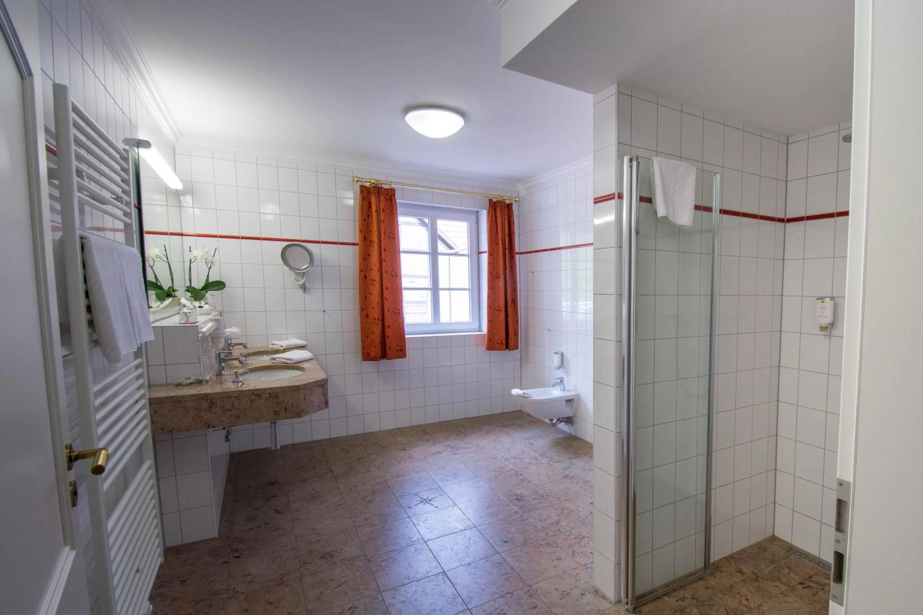 Bathroom in Hotel Hafen Hitzacker - Elbe