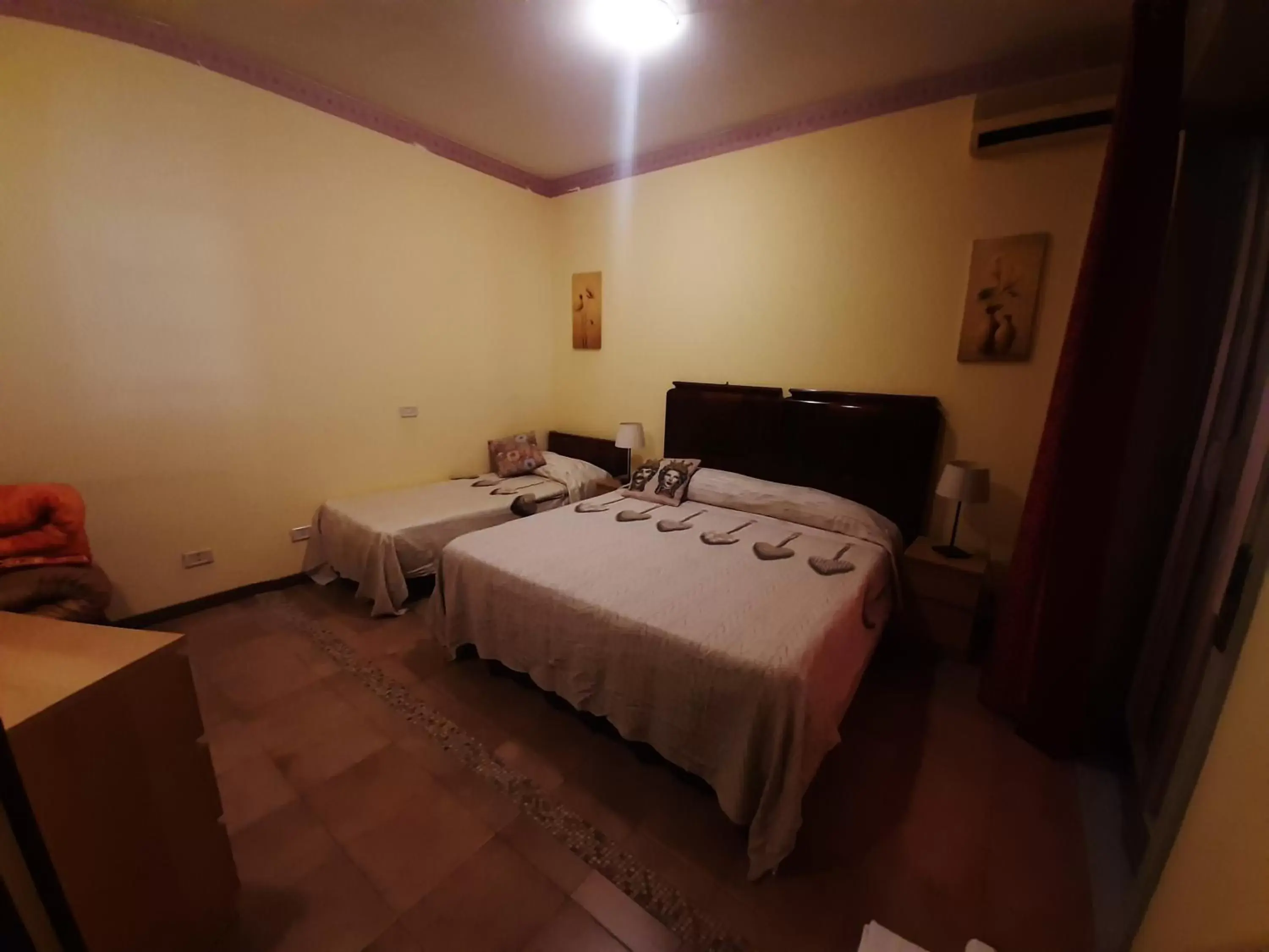 Photo of the whole room, Bed in San Nicolò House