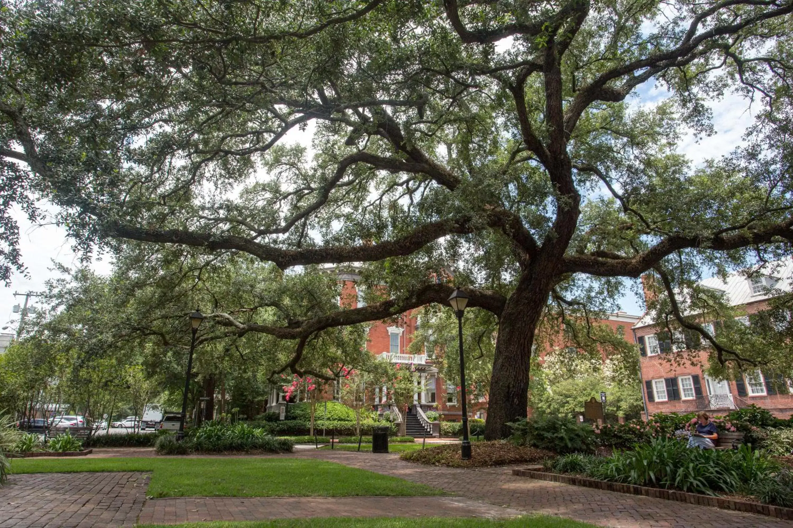 Property building, Garden in Kehoe House, Historic Inns of Savannah Collection