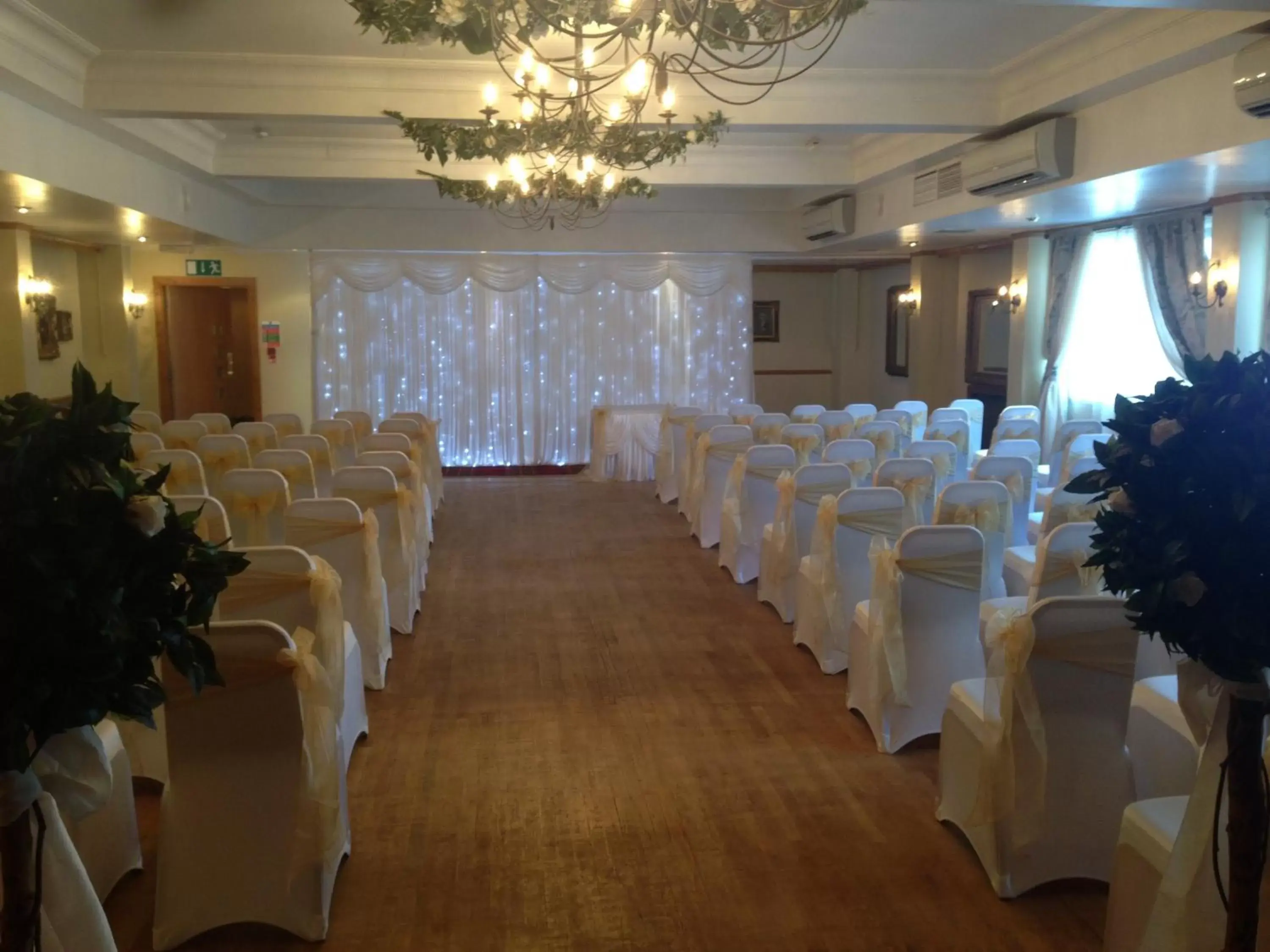 Entertainment, Banquet Facilities in The Winnock Hotel