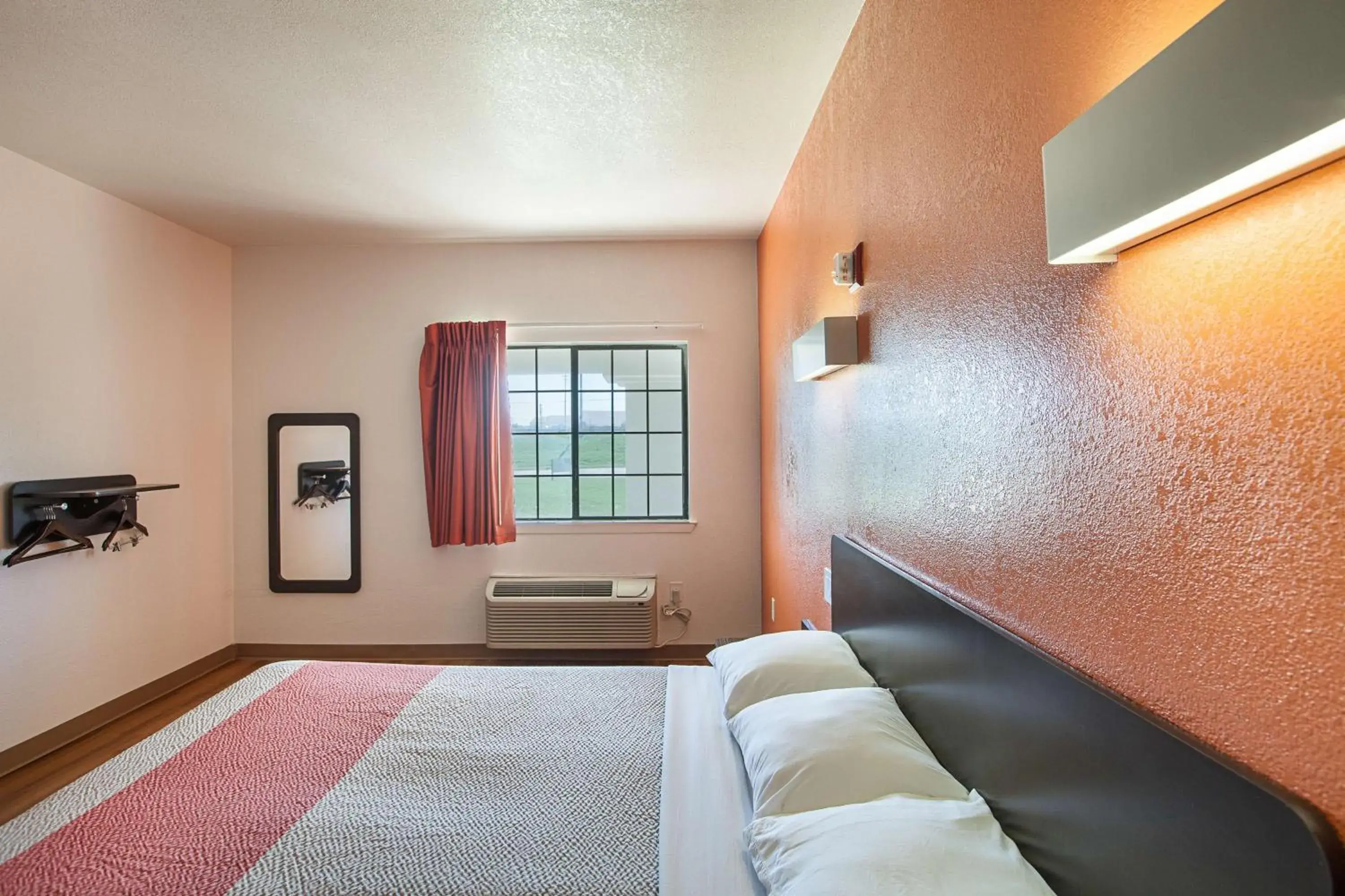 Photo of the whole room, Bed in Motel 6-Bedford, TX - Fort Worth