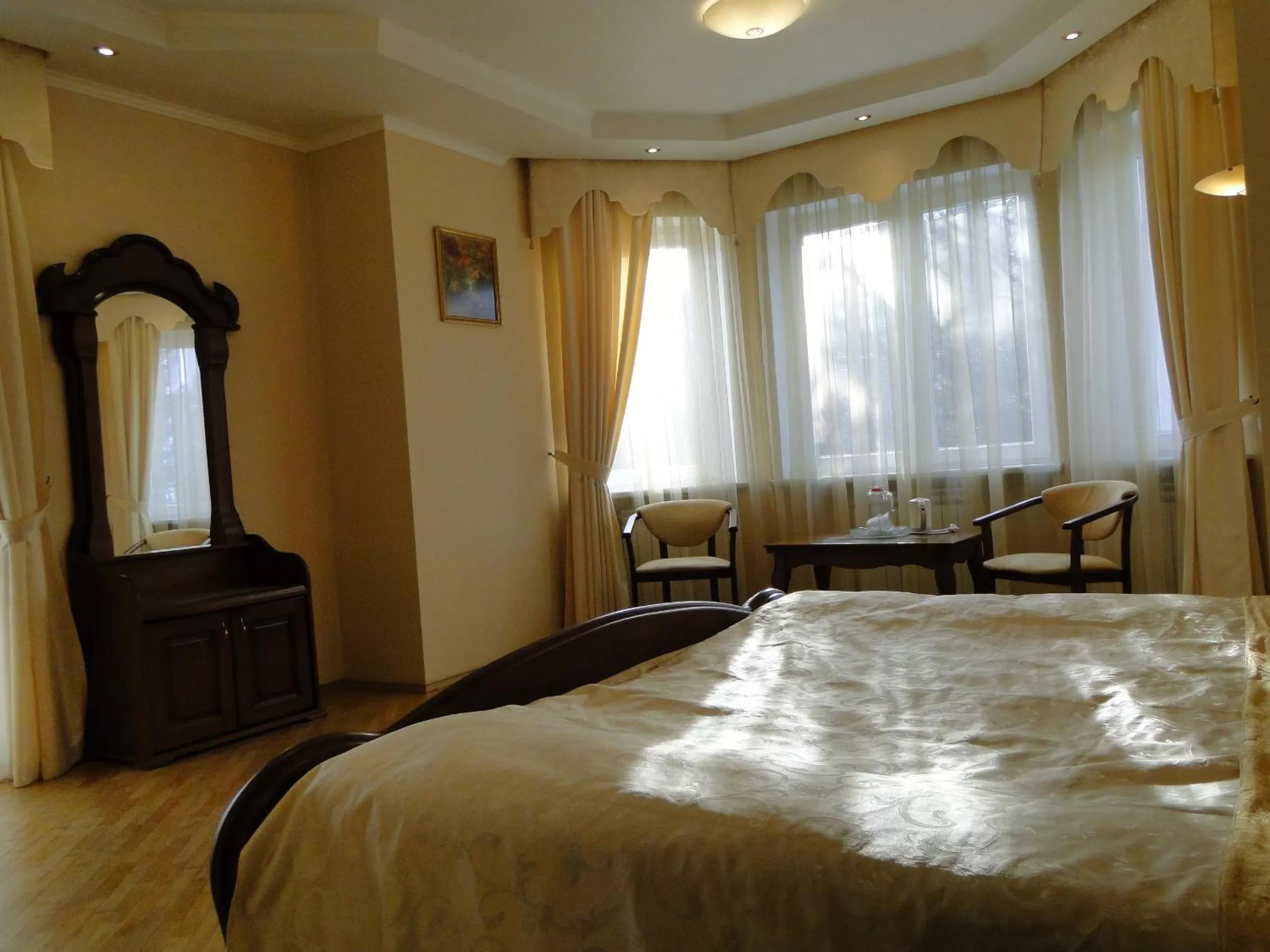 Day, Bed in Red Stone