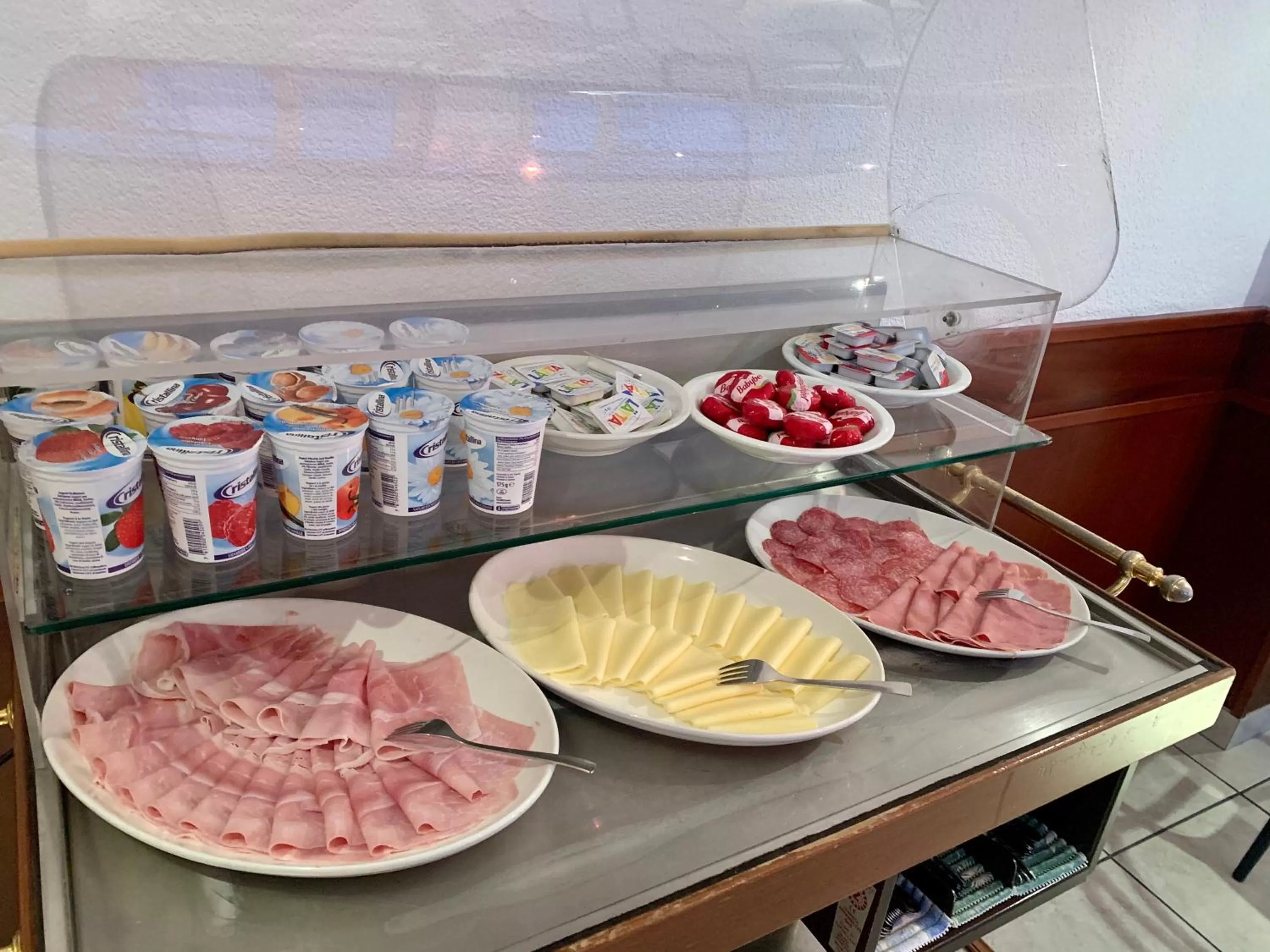 Breakfast in Hotel Gamper