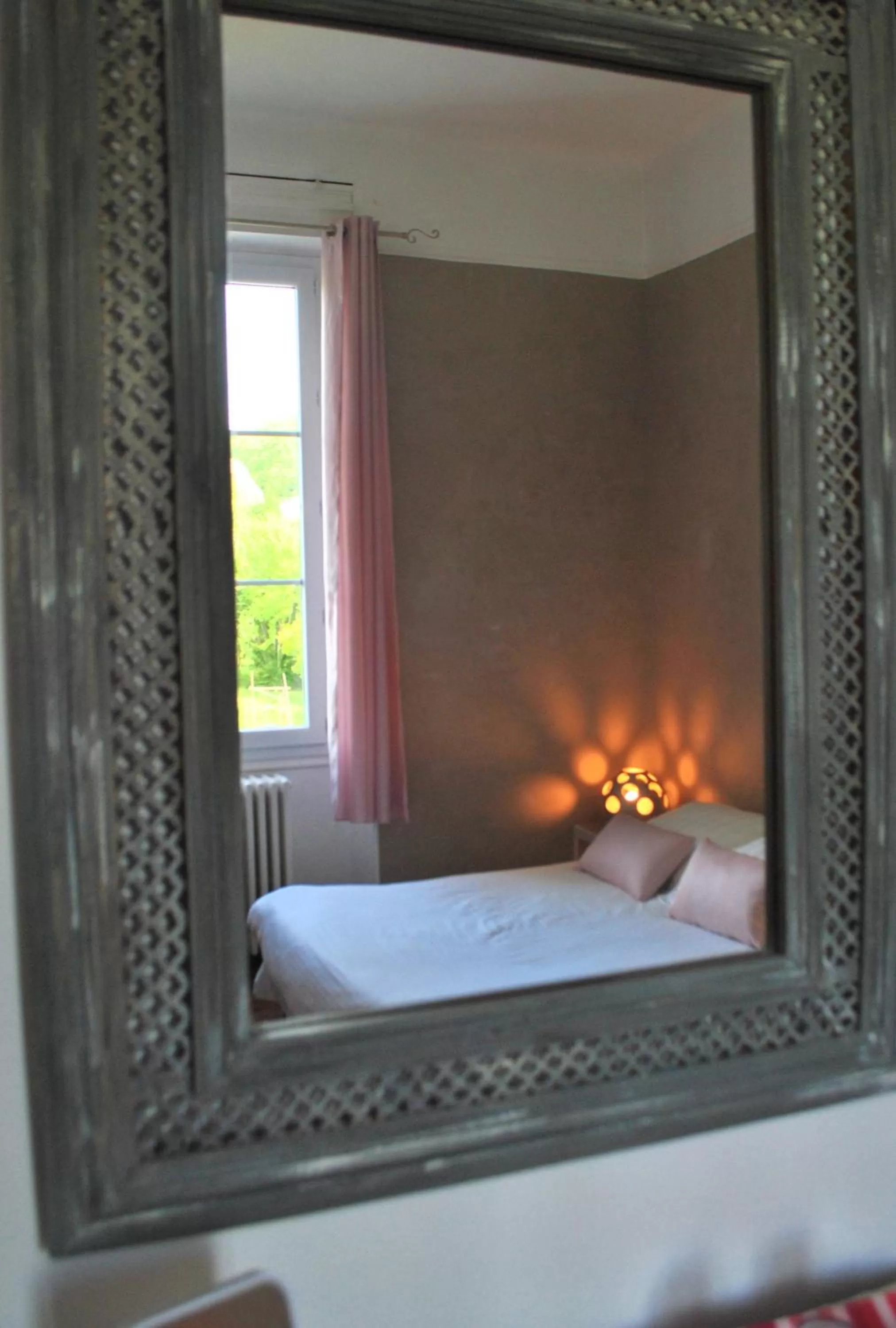 Decorative detail, Bed in Villa Hortebise