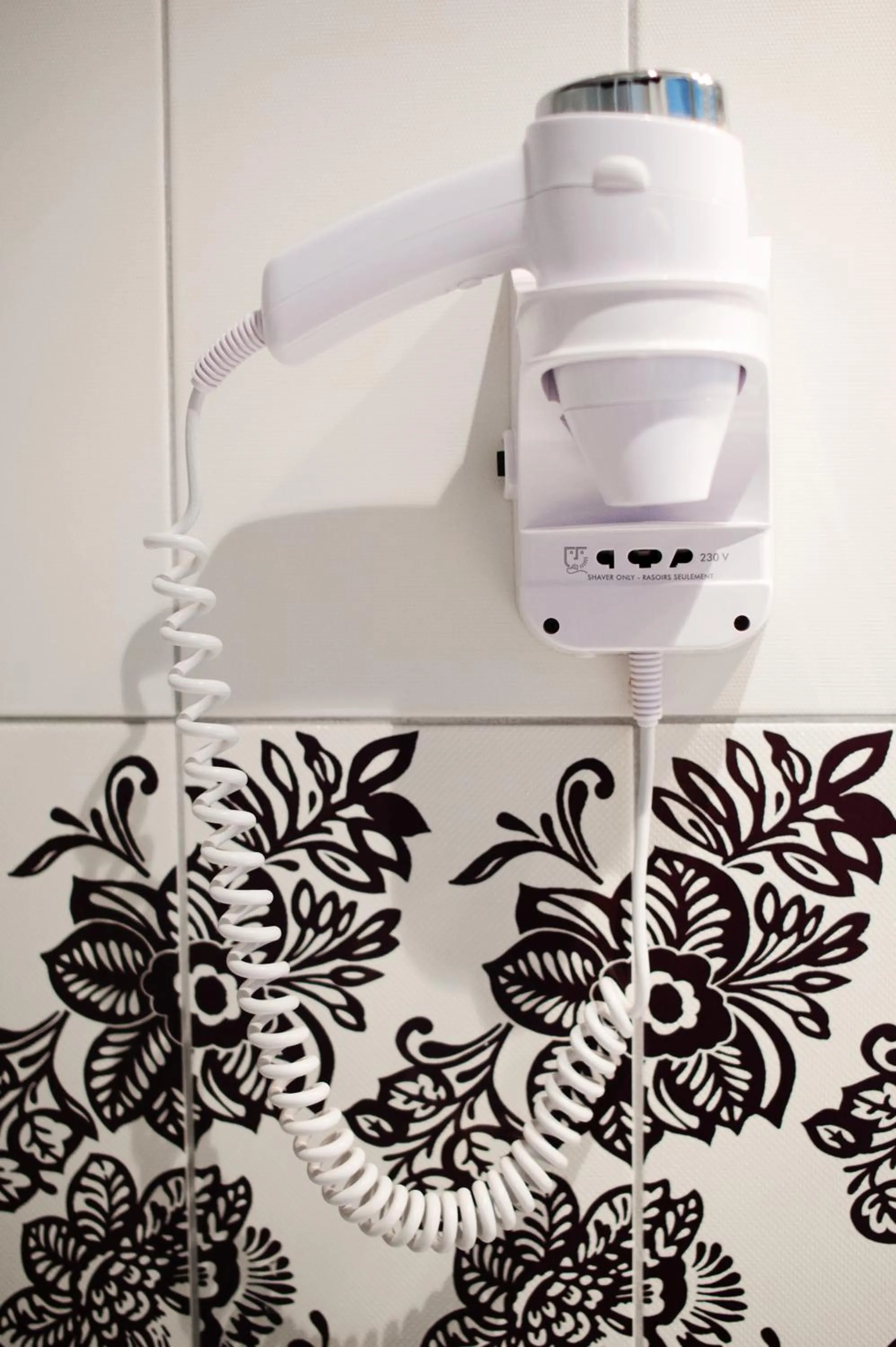 Bathroom in Hôtel Carmin