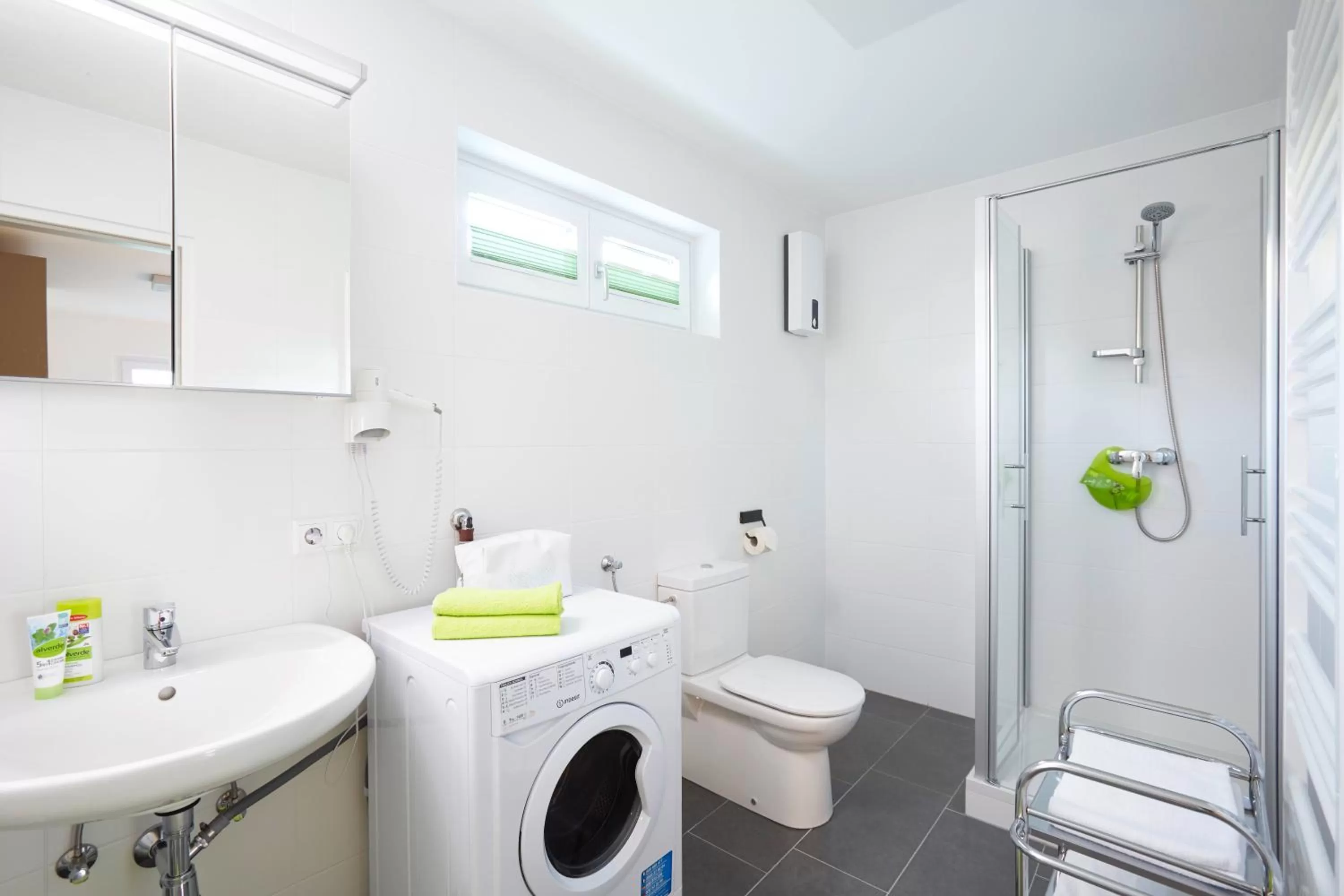 Shower in Good Rooms GmbH Bad Ischl