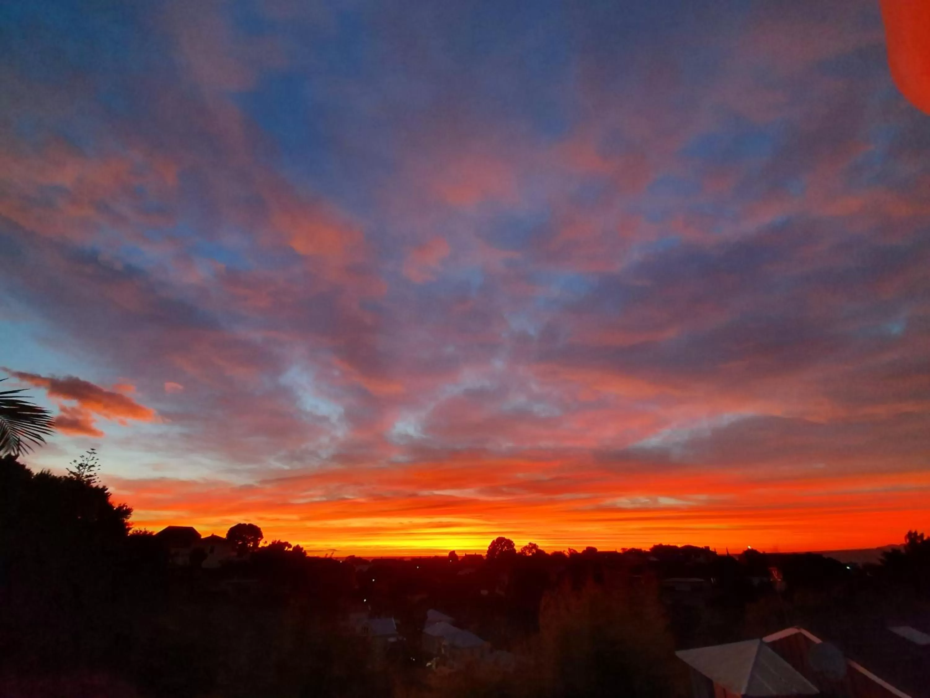 Sunrise in MnM's BnB