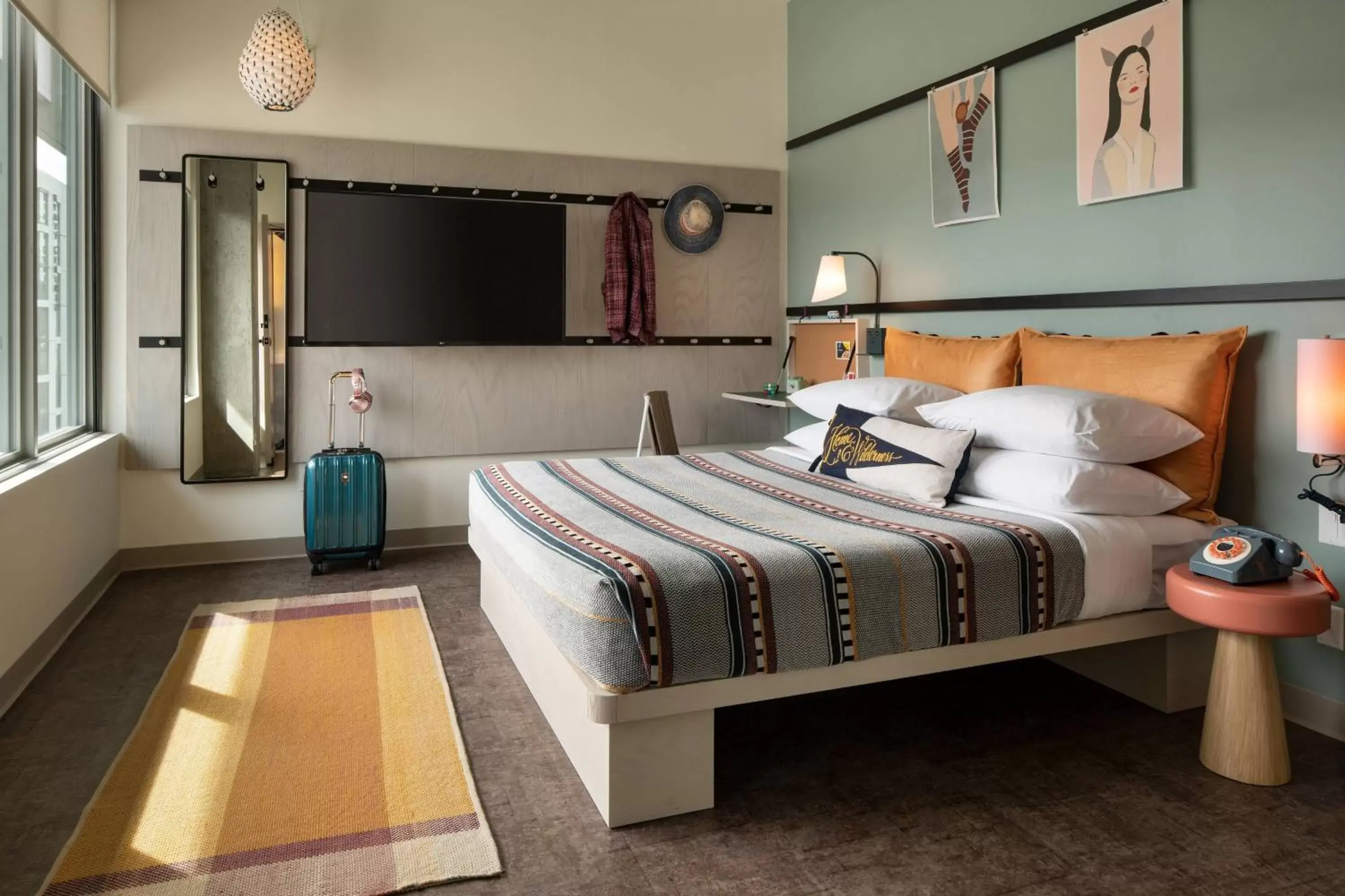 Bedroom, Bed in Moxy Portland Downtown