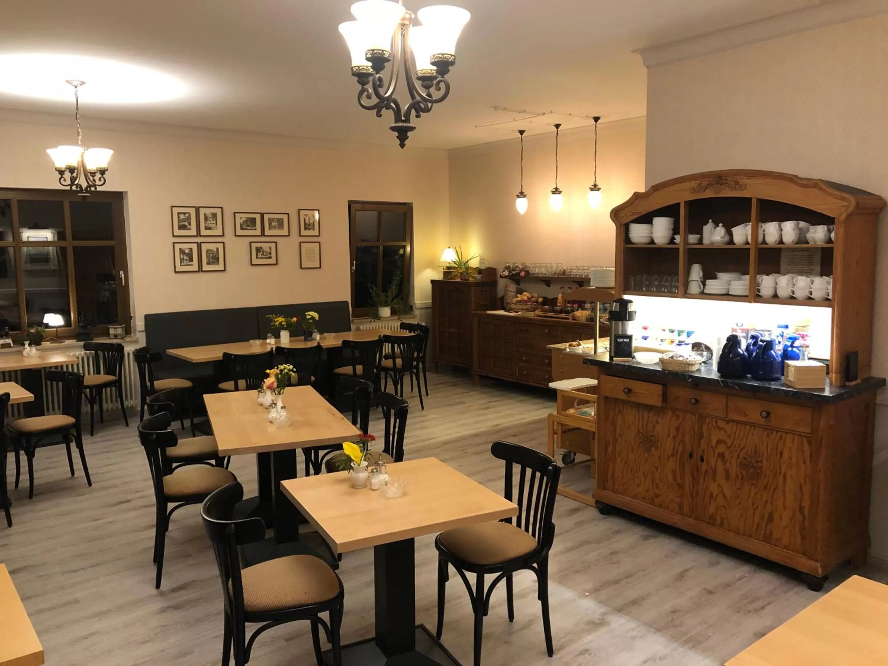 Breakfast in Hotel Liszt