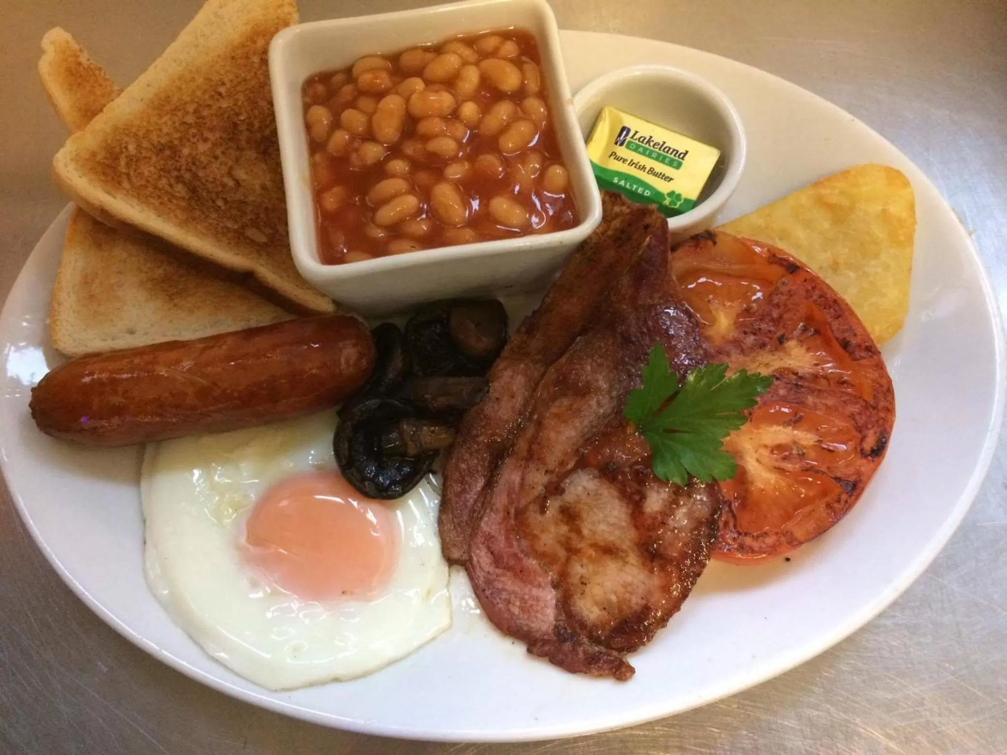 Food and drinks in The Bear On The Square