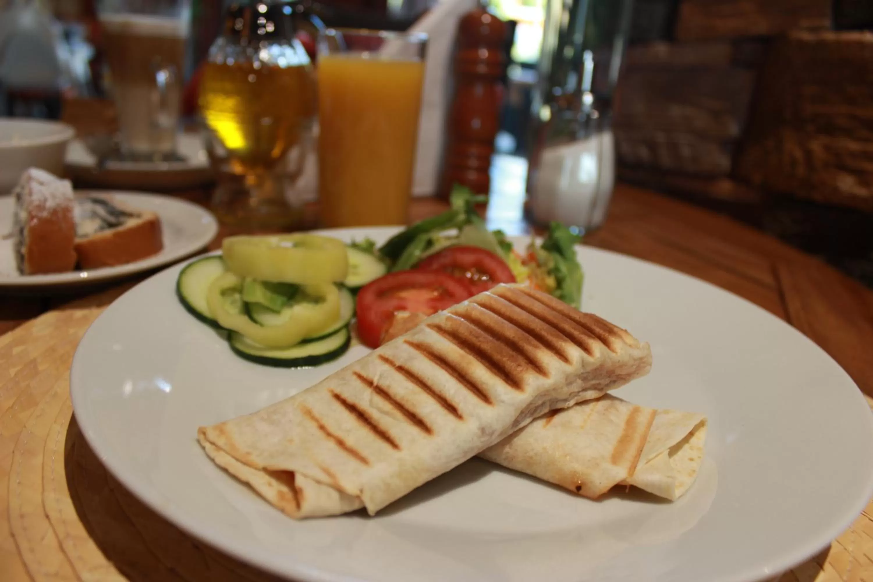 Breakfast in Vila GRAND