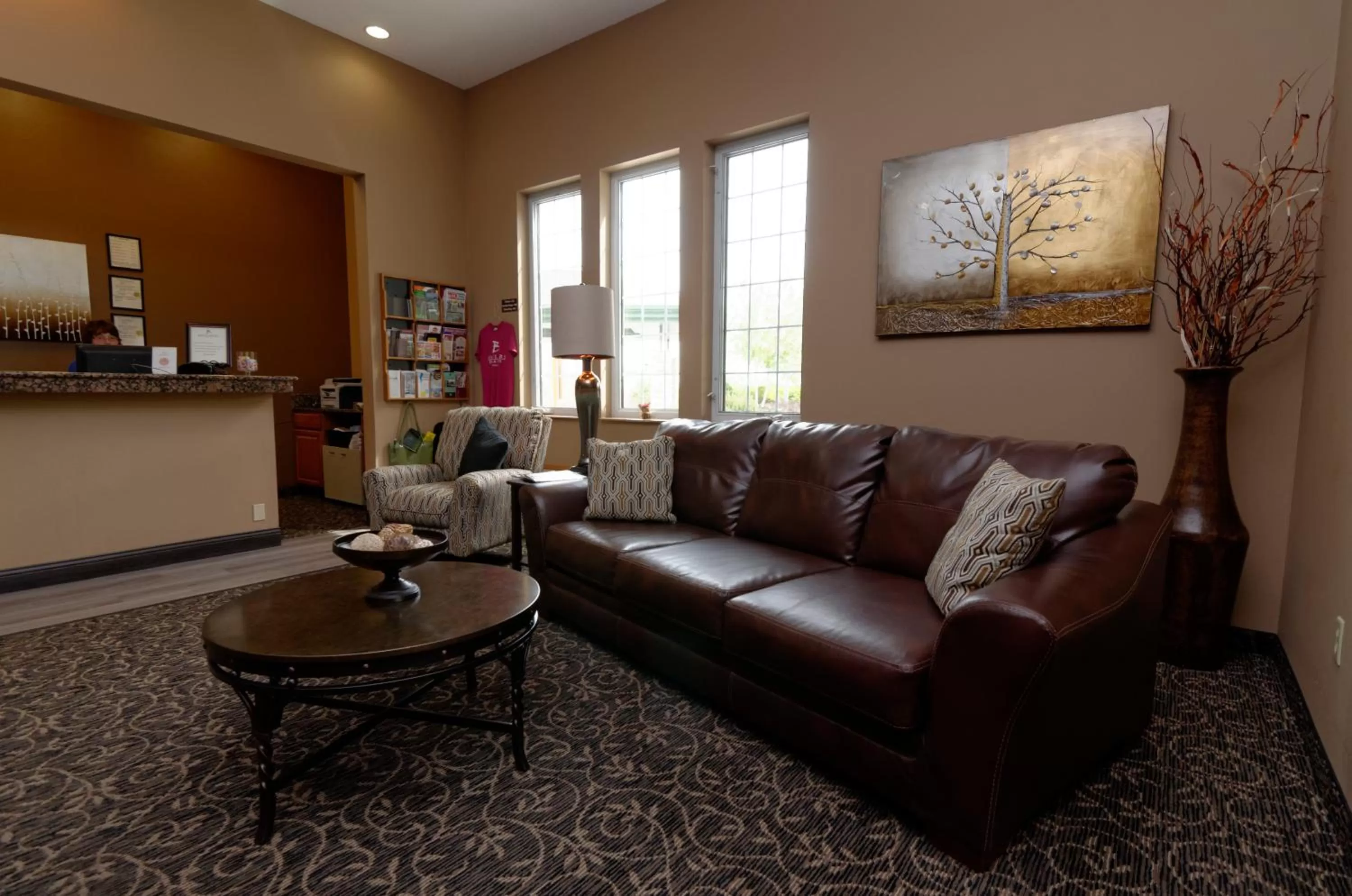 Lobby or reception in Cobblestone Inn & Suites - Denison | Majestic Hills