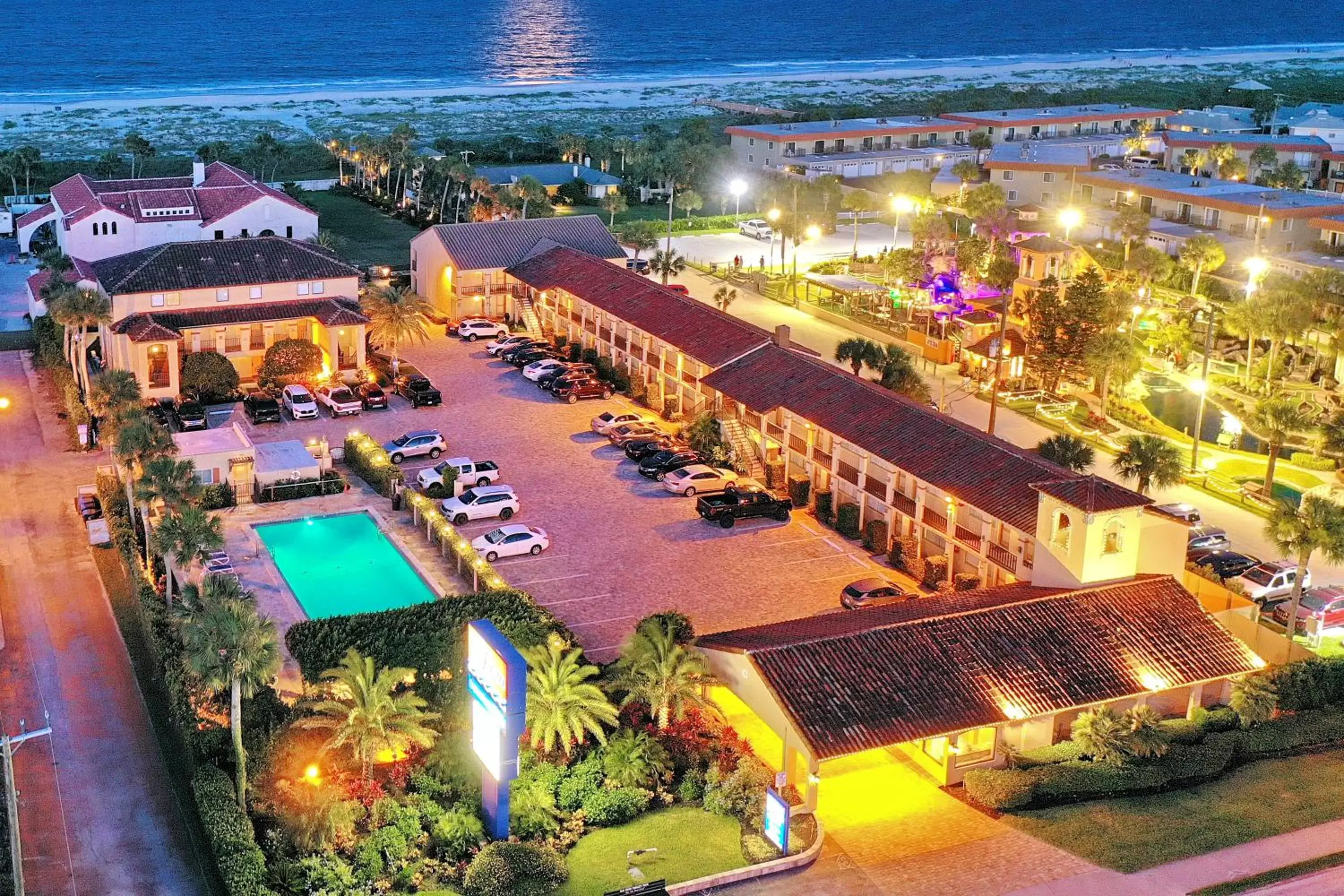 Facade/entrance, Bird's-eye View in La Fiesta Ocean Inn & Suites