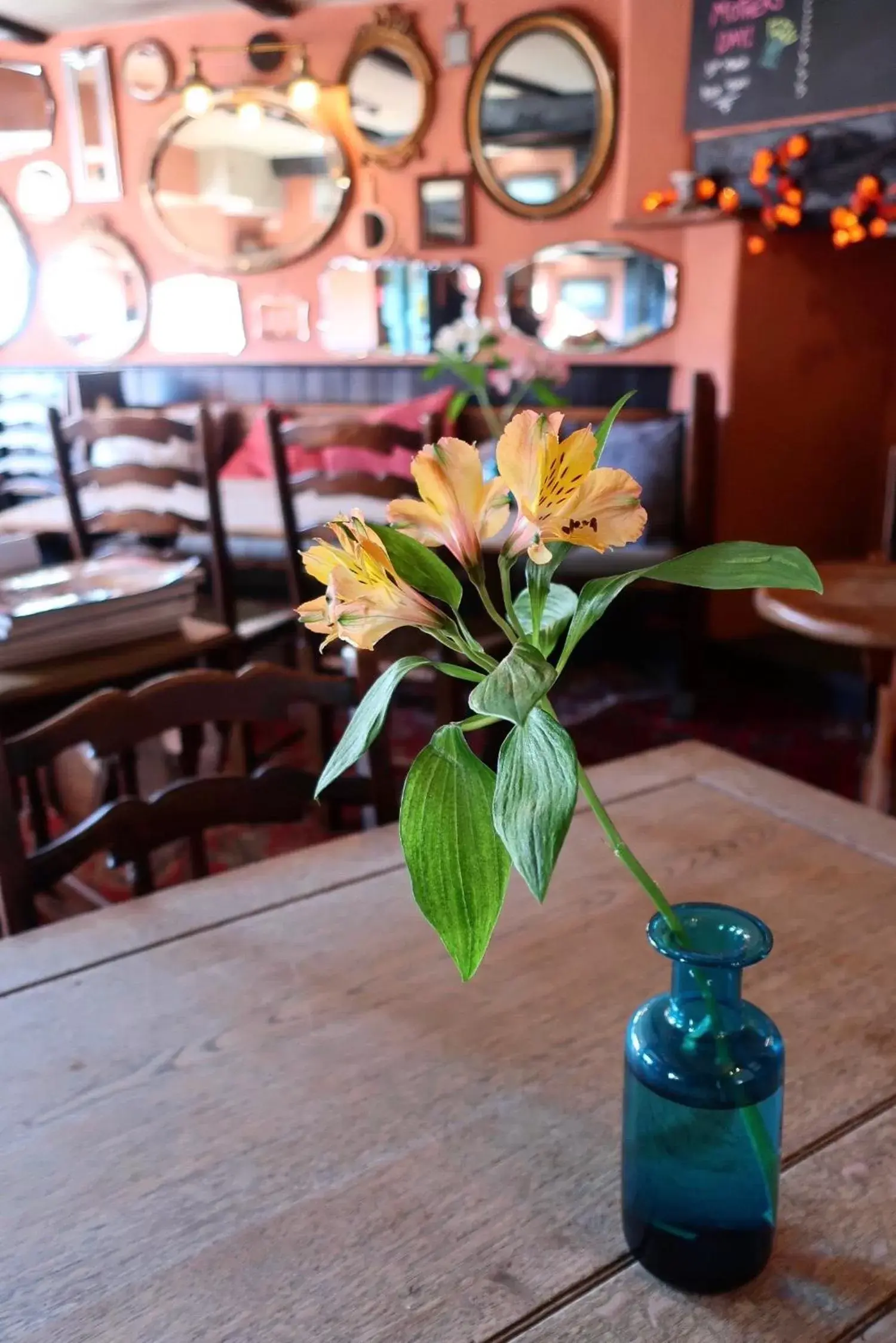 Dining area in The Lamb Inn