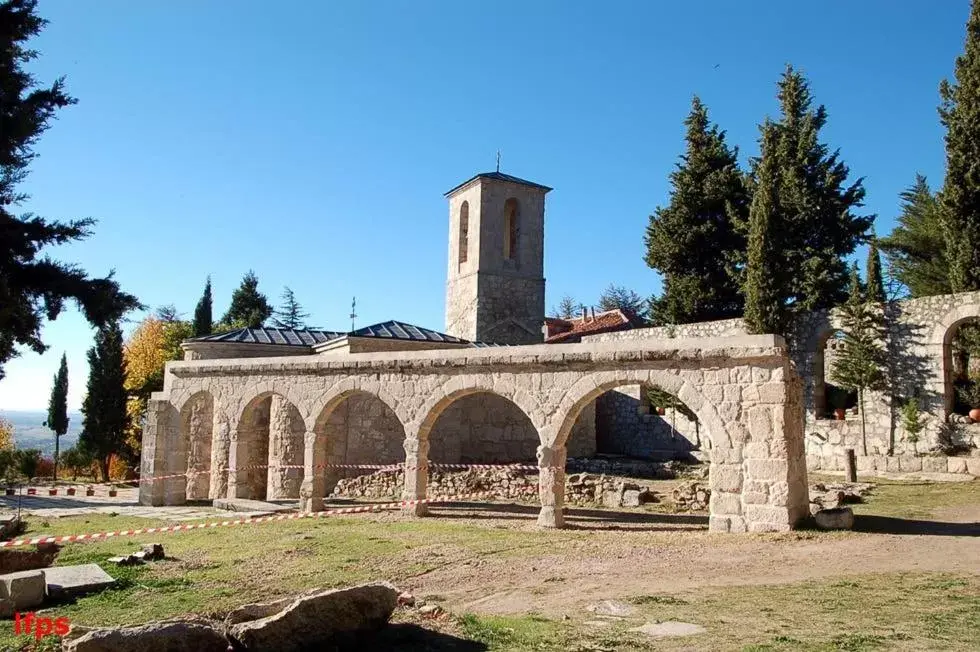 Nearby landmark, Property Building in Hotel Sara De Ur