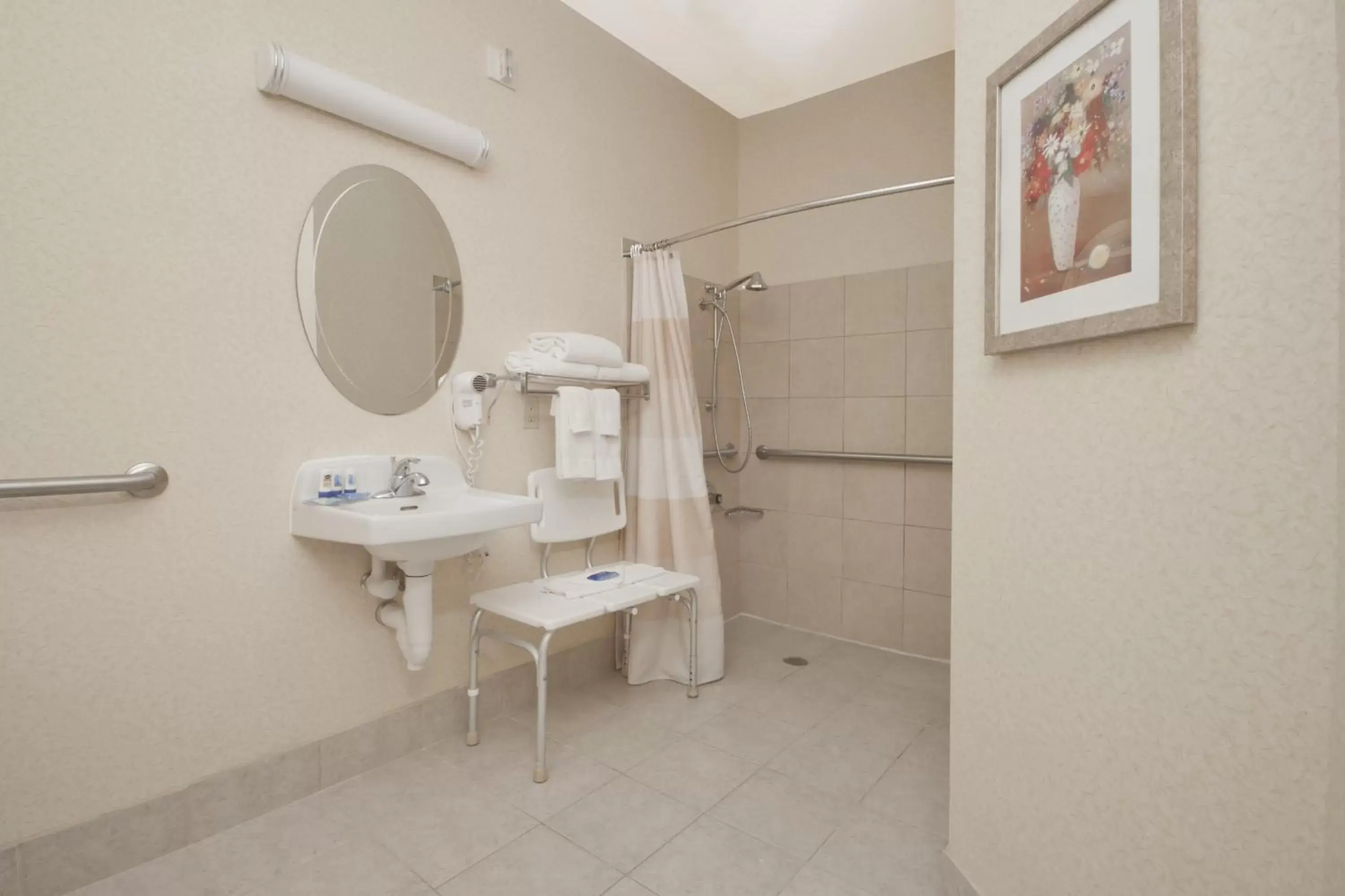 Shower, Bathroom in Wingate by Wyndham Sioux City