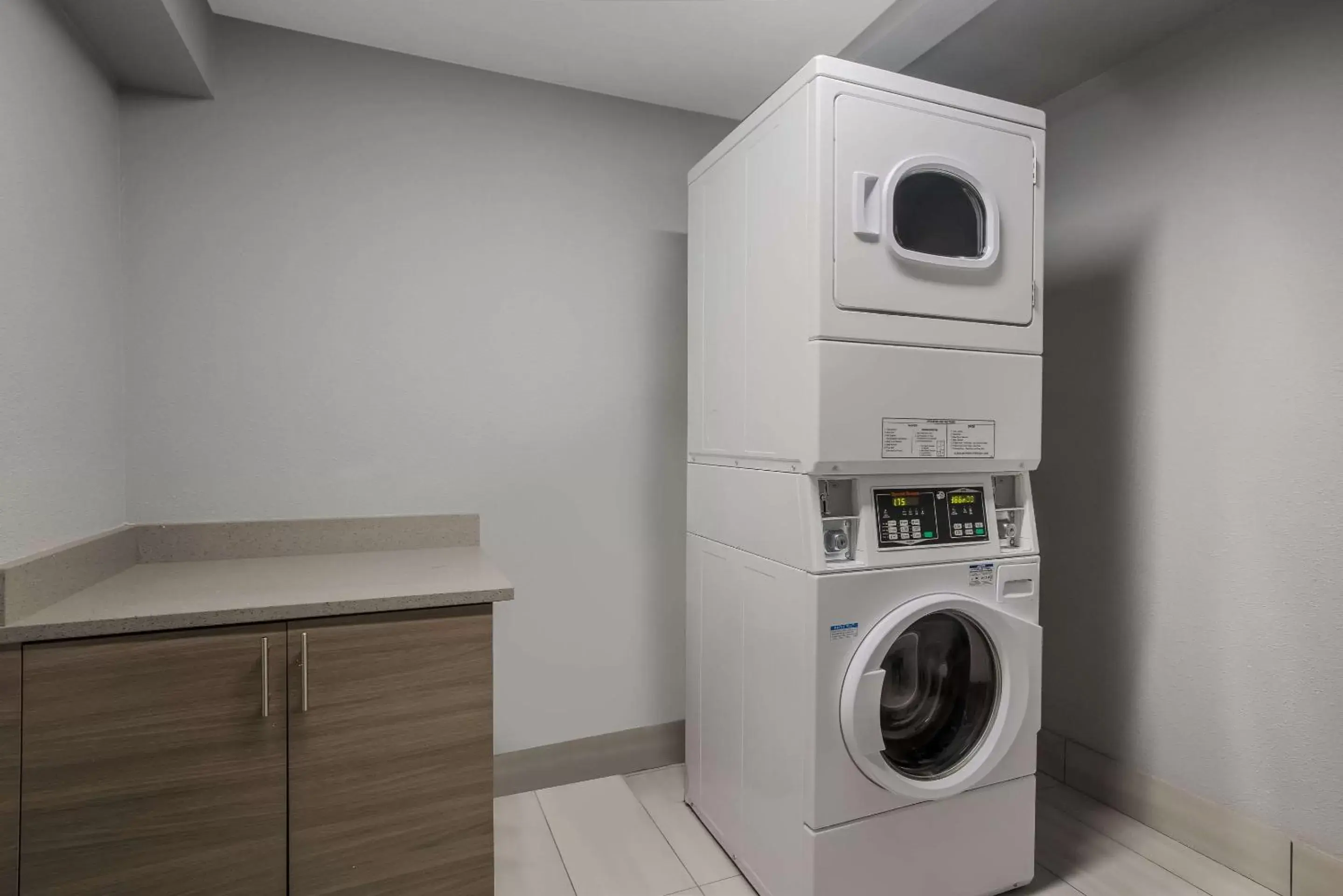 Other, Kitchen/Kitchenette in Hotel 28 Boise Airport, Ascend Hotel Collection