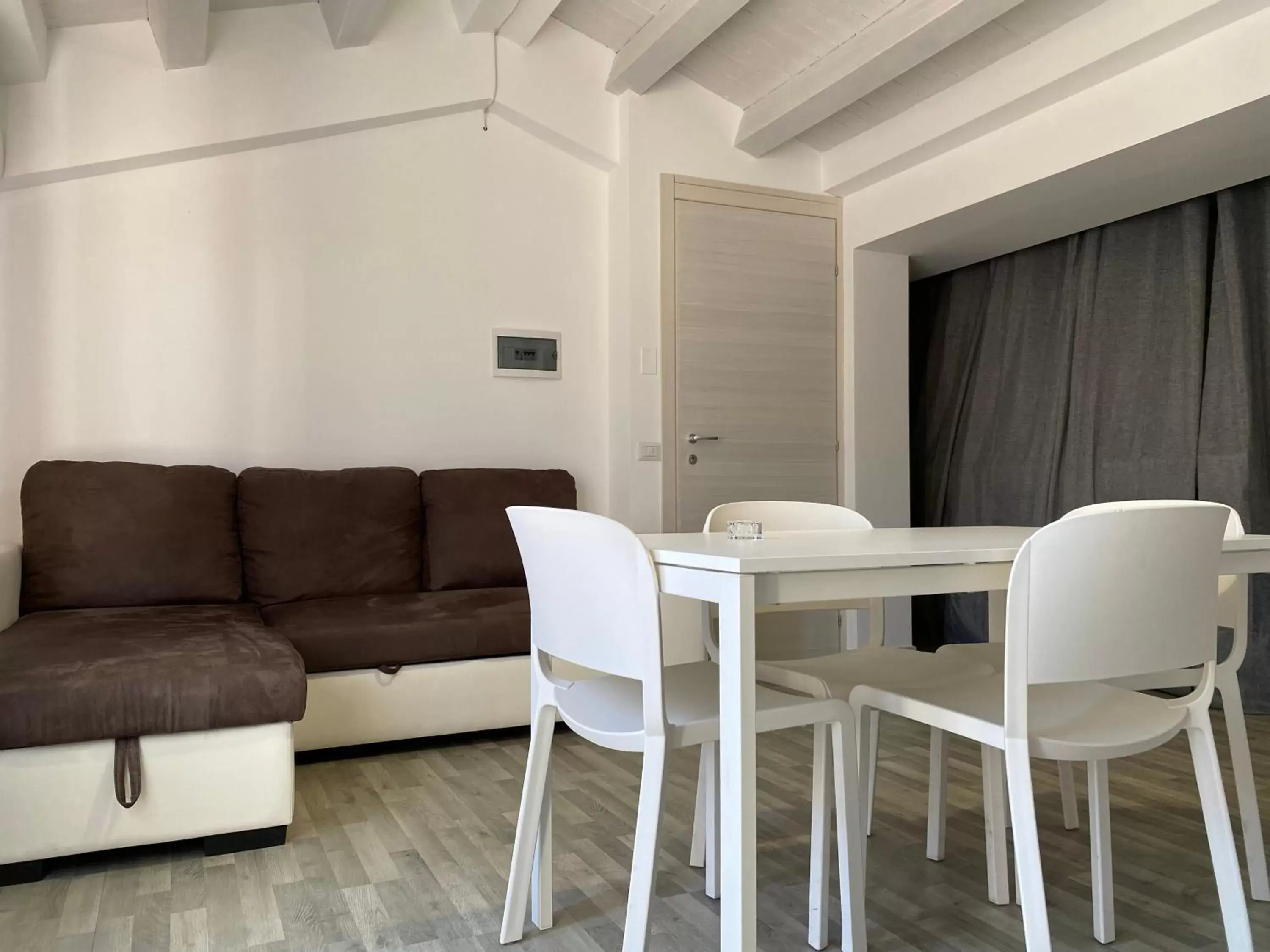 Living room, Dining Area in Marina di Petrolo Hotel & SPA