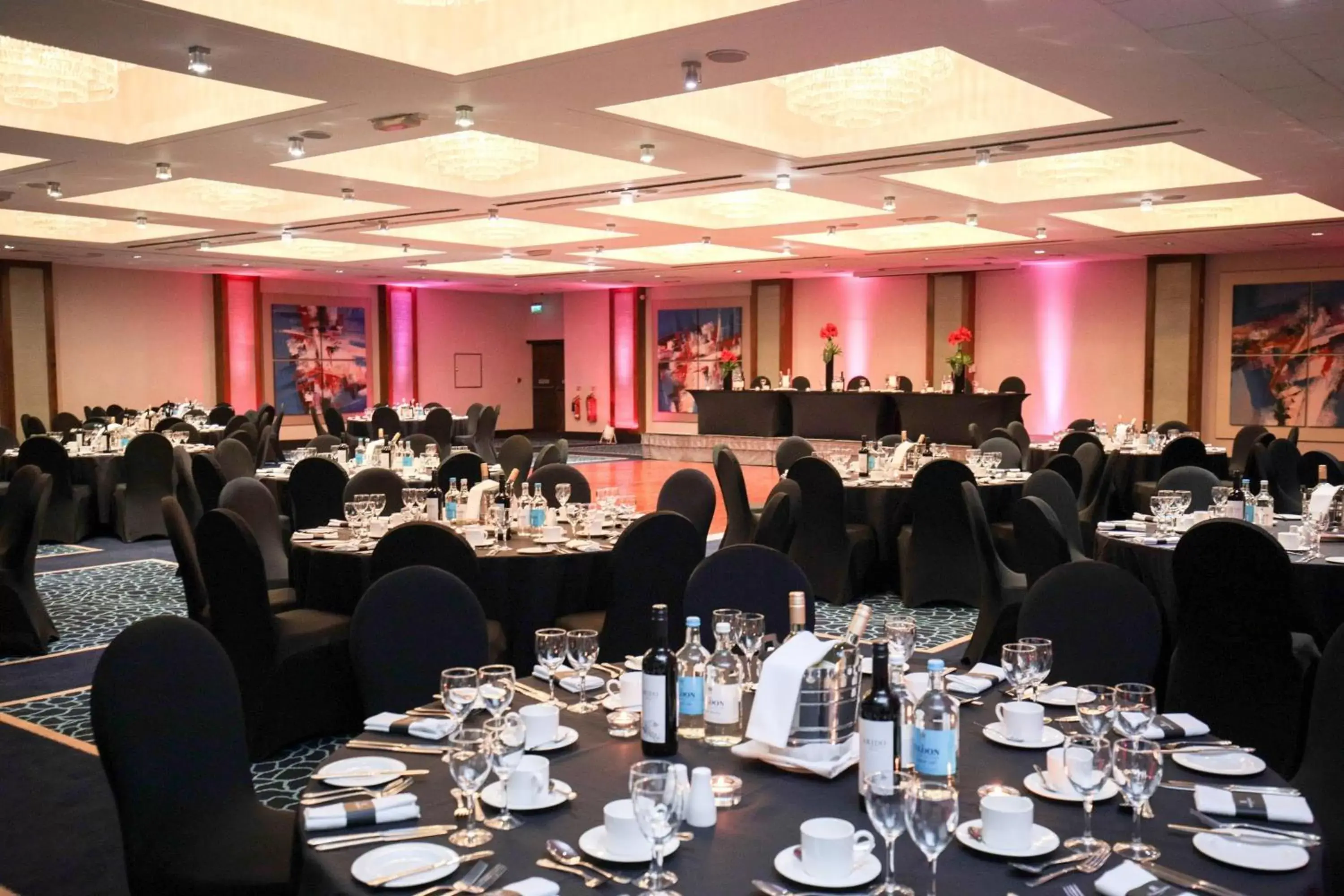 Meeting/conference room, Restaurant/Places to Eat in Renaissance London Heathrow Hotel
