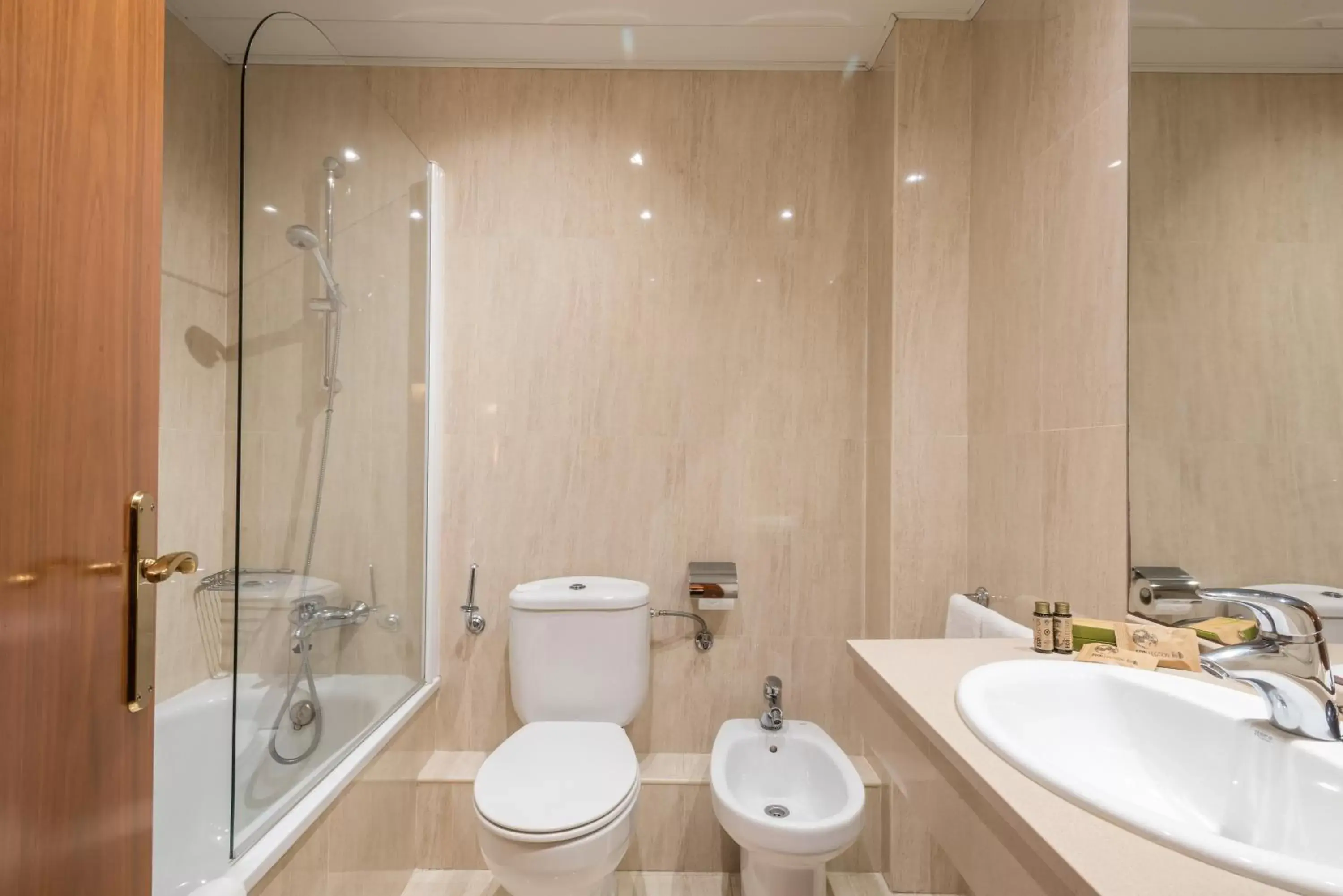 Toilet, Bathroom in Riu Nere Mountain Hotel