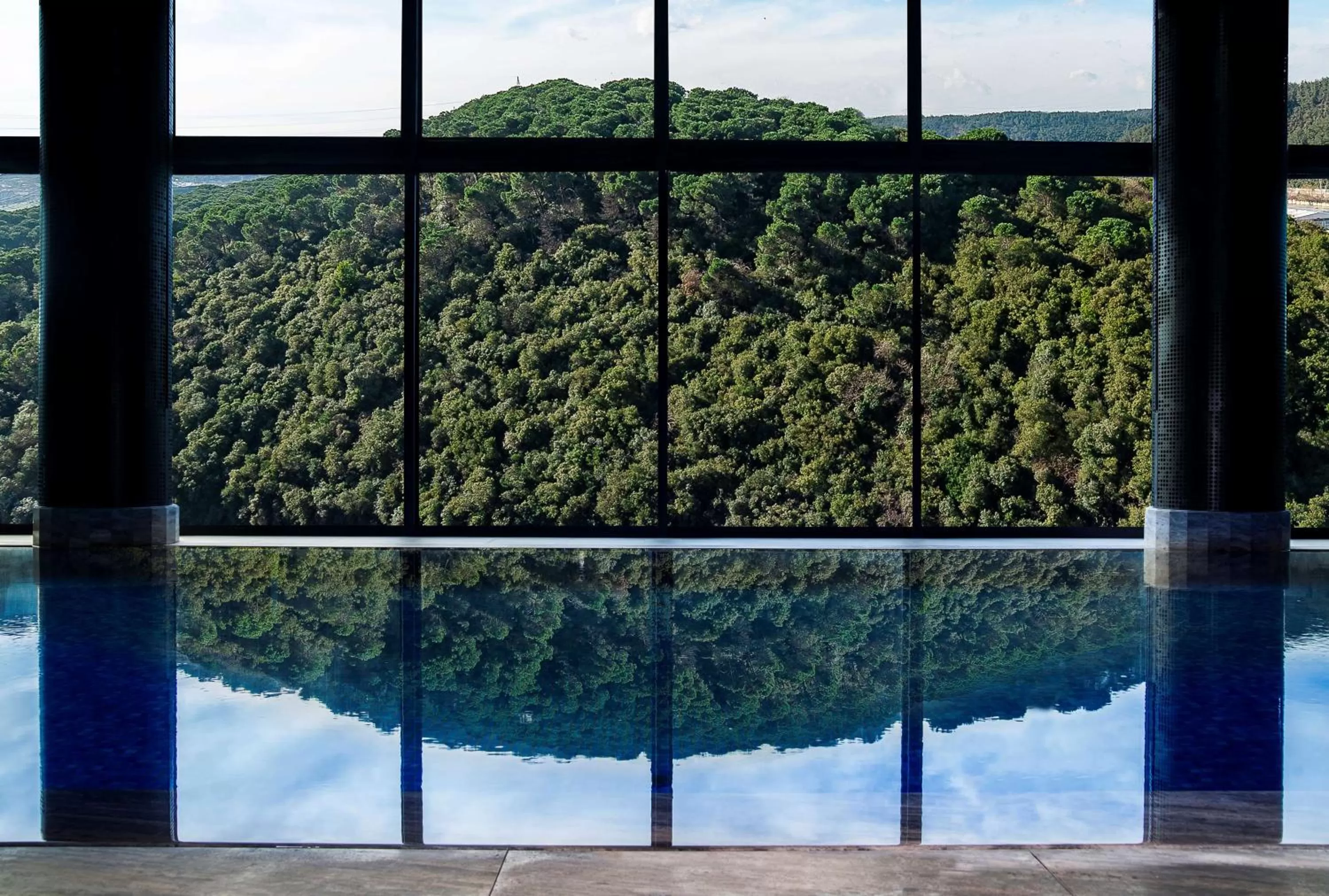Pool view in Radisson Collection Hotel, Vadistanbul