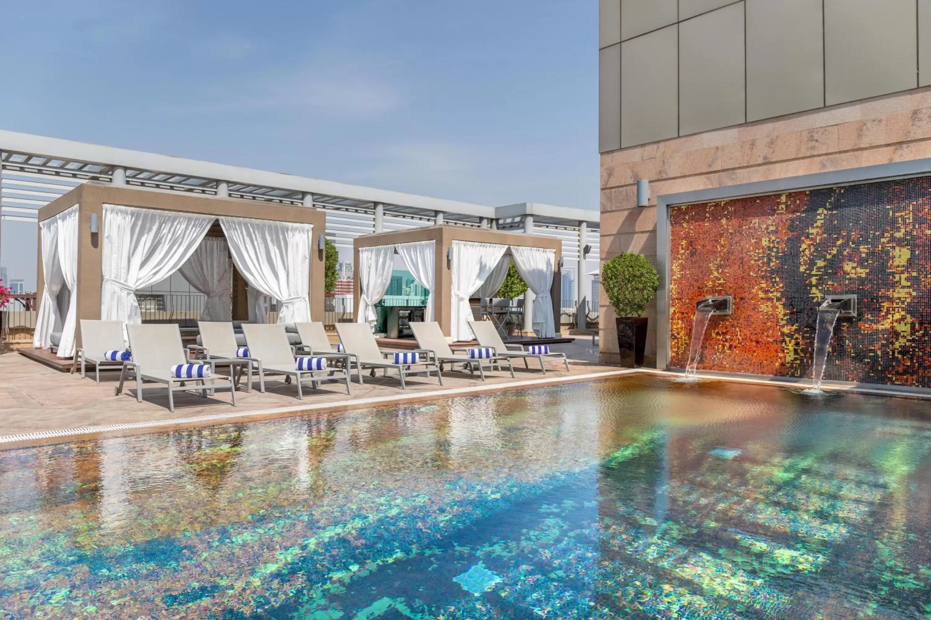Swimming Pool in Radisson Blu Hotel, Dubai Media City