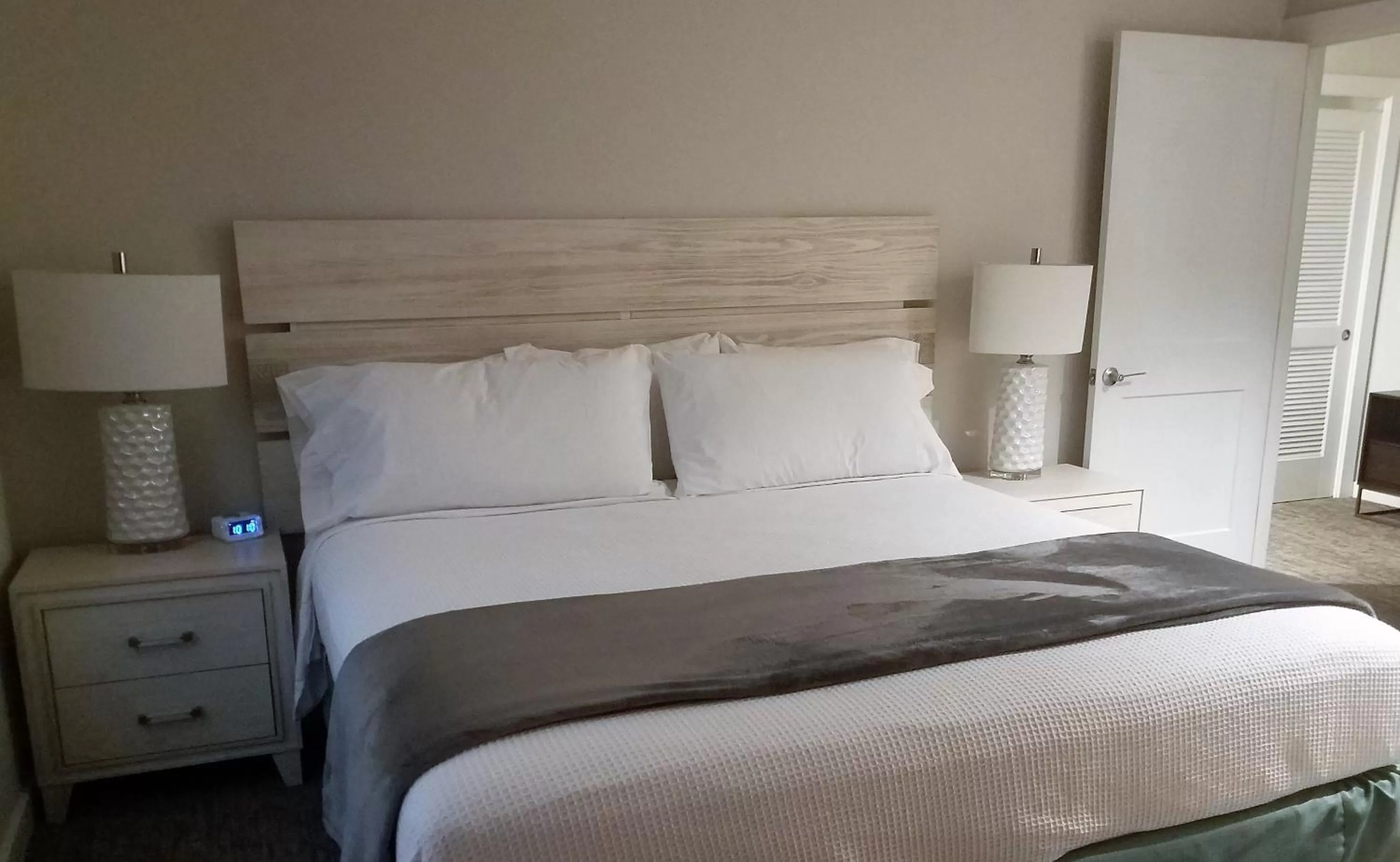 Bed in Escape Coastal Resort on Casey Key