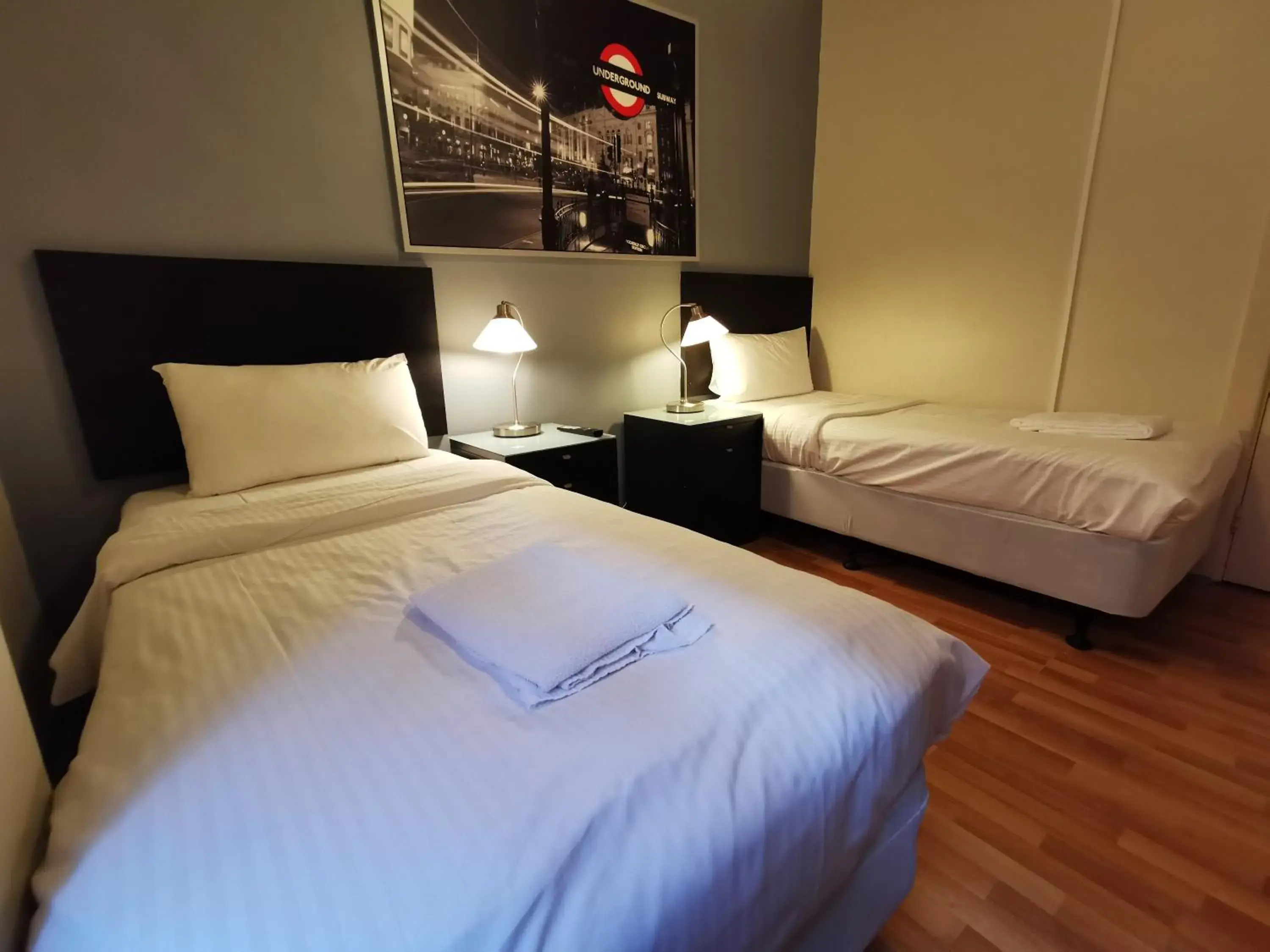 Photo of the whole room, Bed in City Centre Budget Hotel