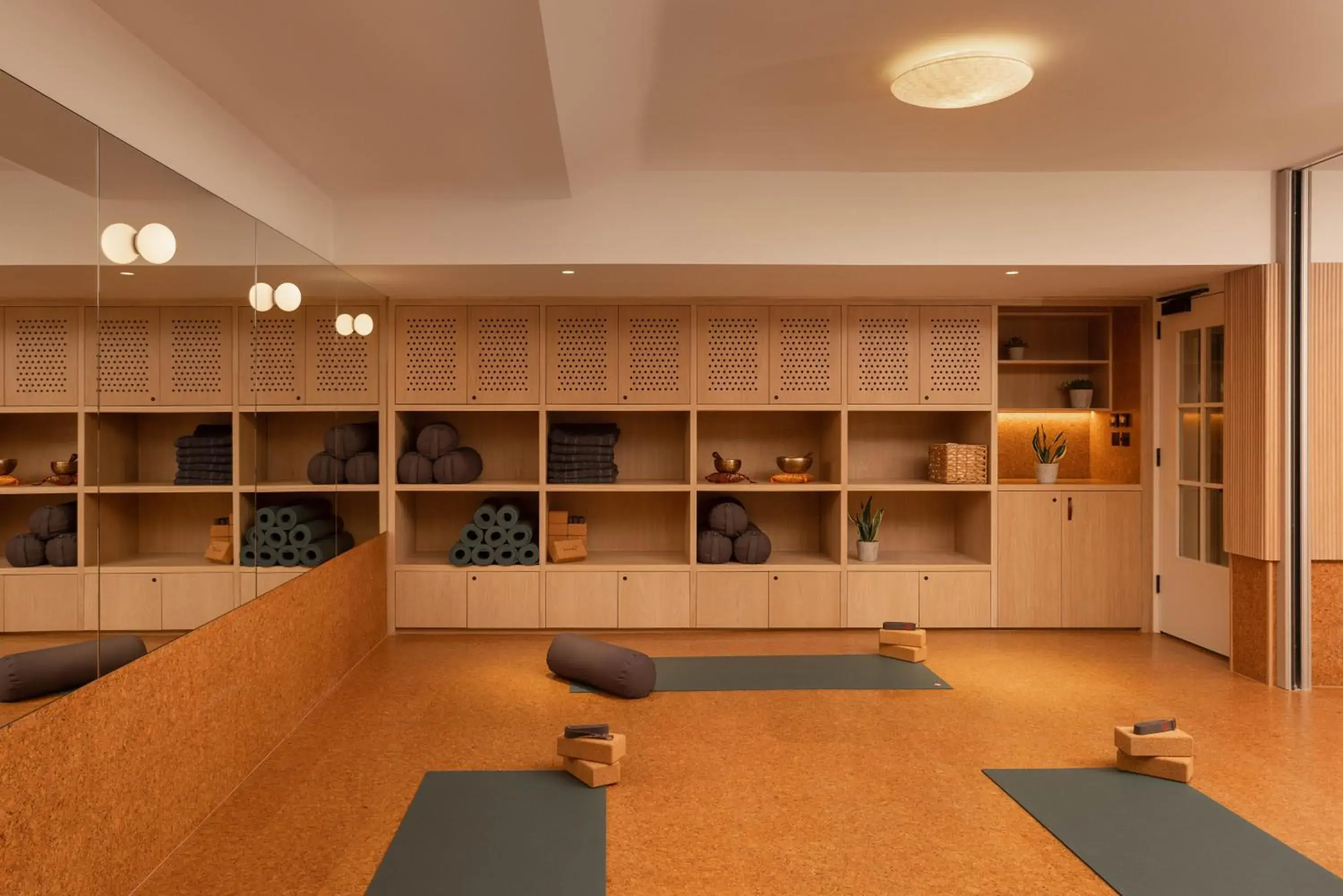 Spa and wellness centre/facilities, Fitness Center/Facilities in Inhabit, Queen's Gardens