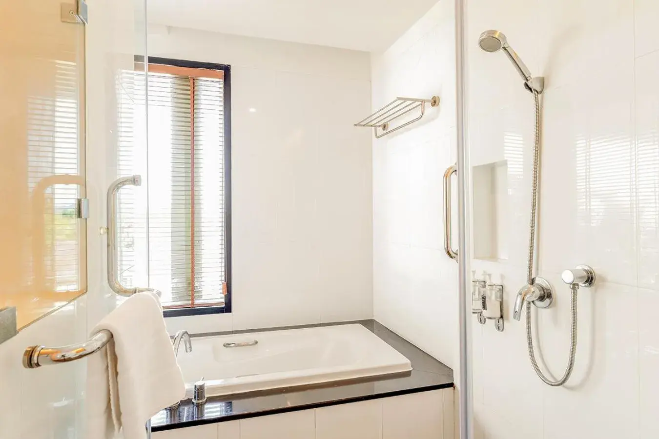 Shower, Bathroom in Sand Dunes Chaolao Beach Resort