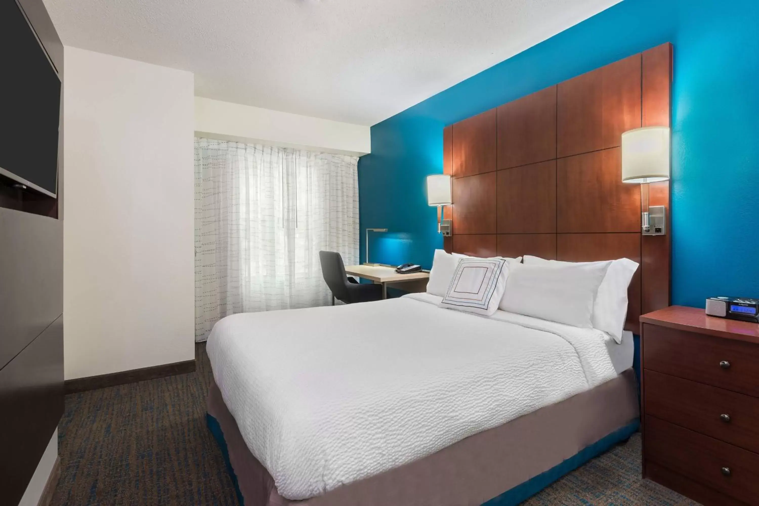 Bedroom, Bed in Residence Inn Savannah Midtown