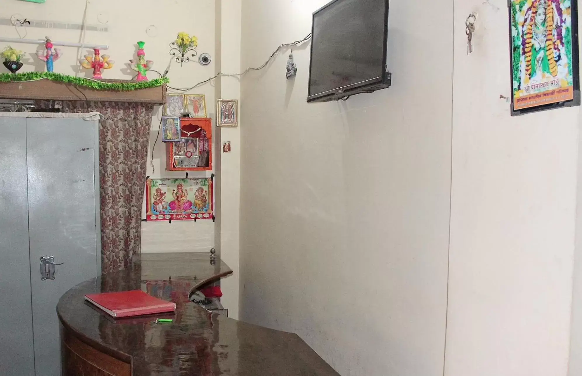 Lobby or reception, TV/Entertainment Center in Pitambra Vishranti Grah Lobby or reception, TV/Entertainment Center in Pitambra Vishranti Grah