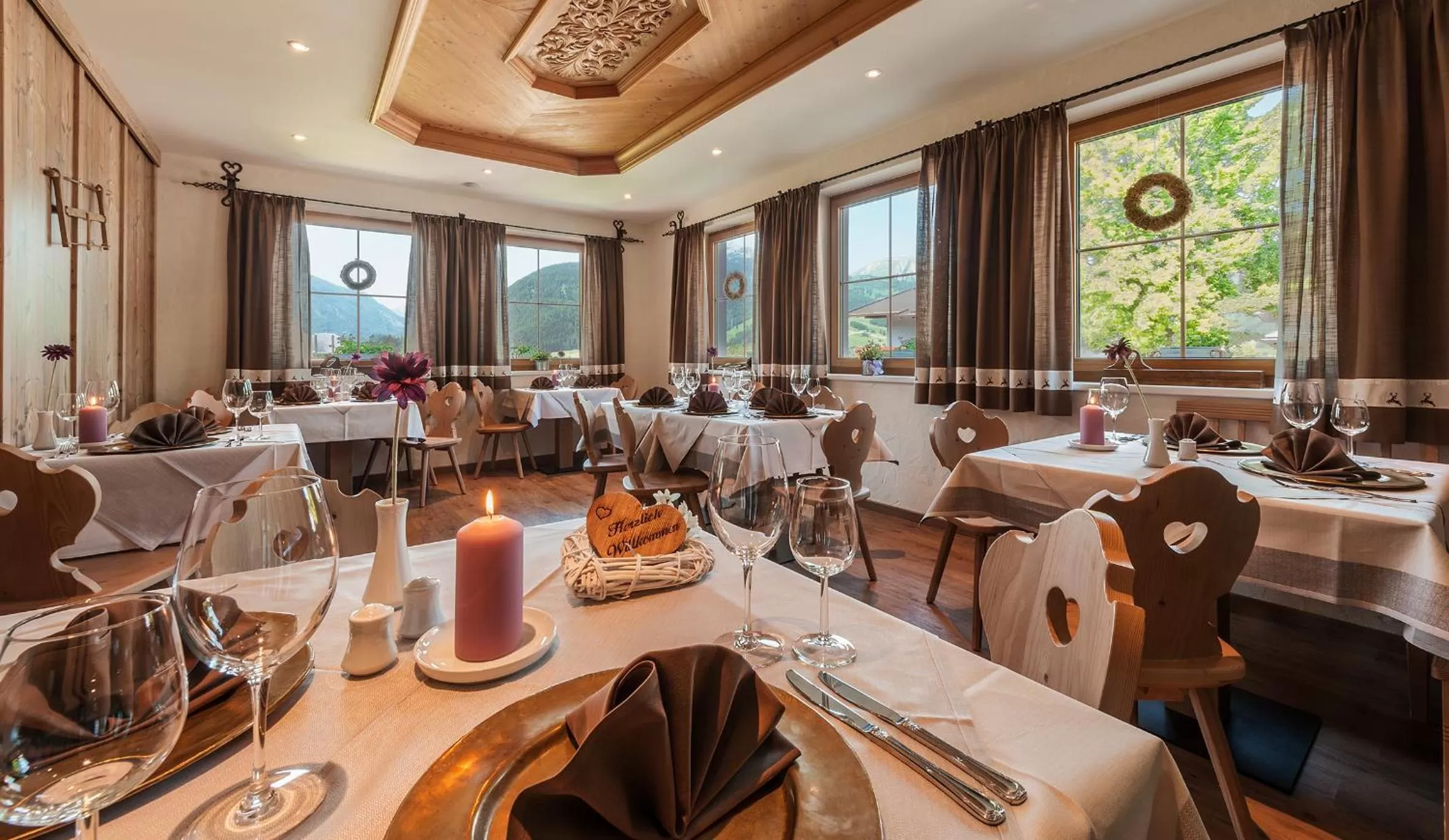 Restaurant/places to eat in Hotel zum Urviech -Erwachsenenhotel-