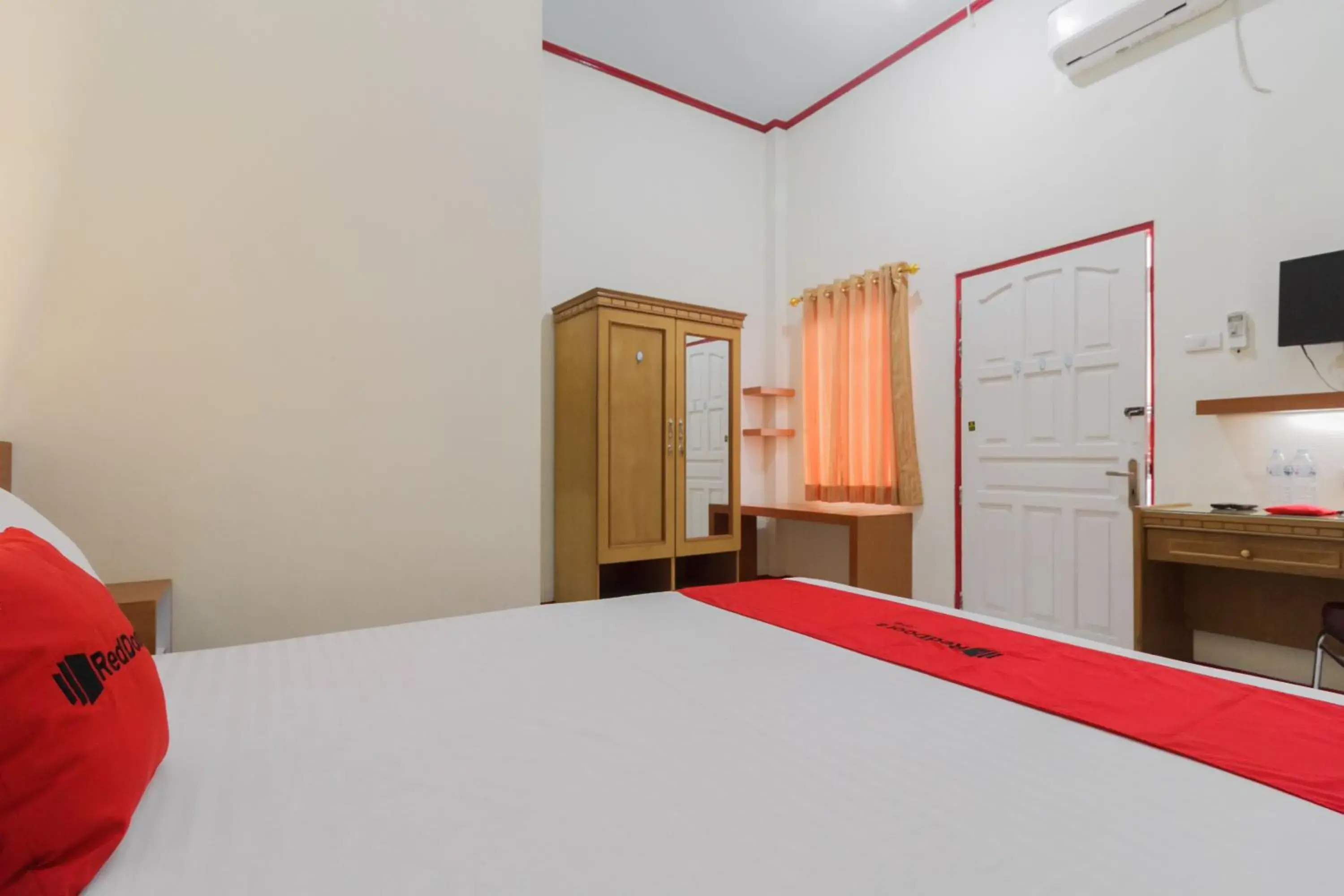 Bedroom, Bed in KoolKost Syariah near Ayani Mega Mall Pontianak