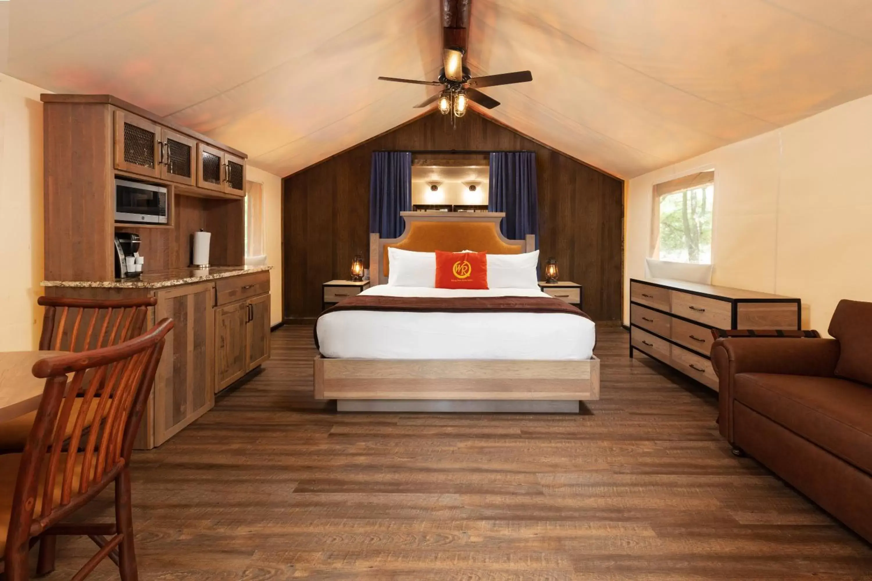 Luxury Glamping in Westgate River Ranch Resort & Rodeo Luxury Glamping in Westgate River Ranch Resort & Rodeo