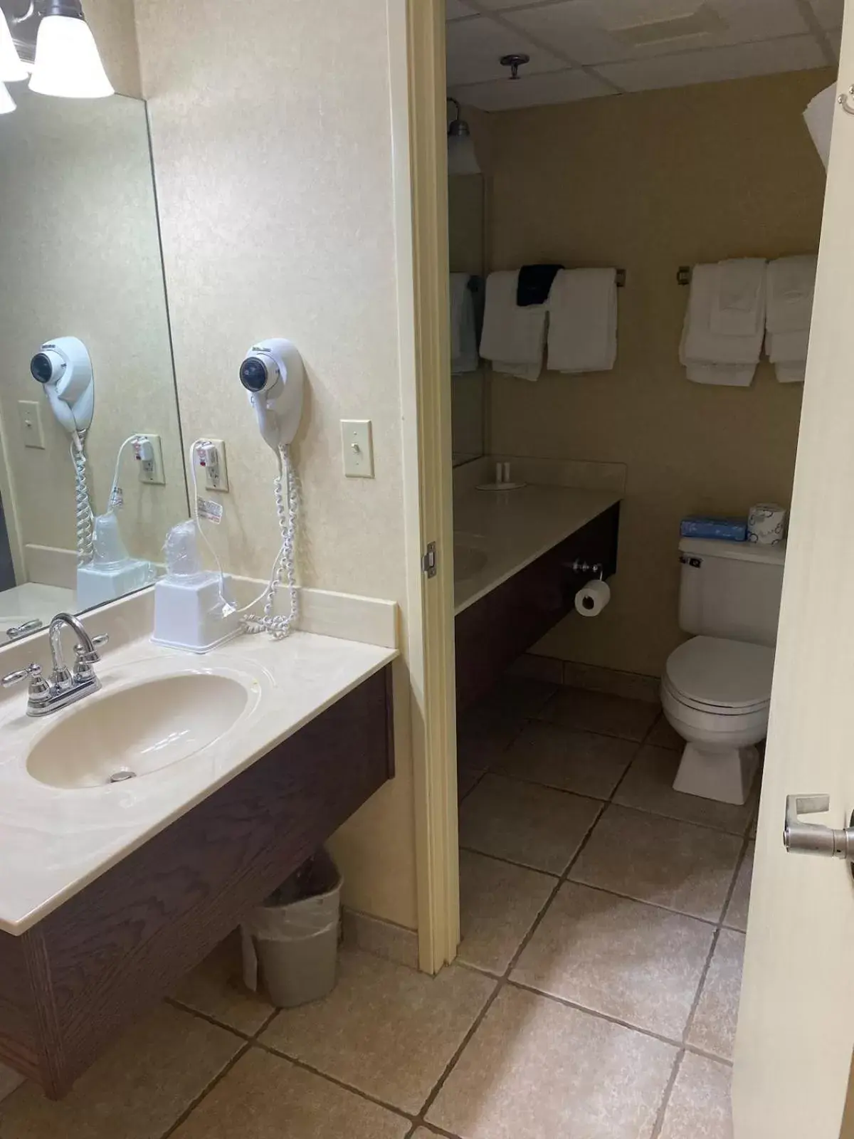 King Room in The Boardwalk Inn King Room in The Boardwalk Inn