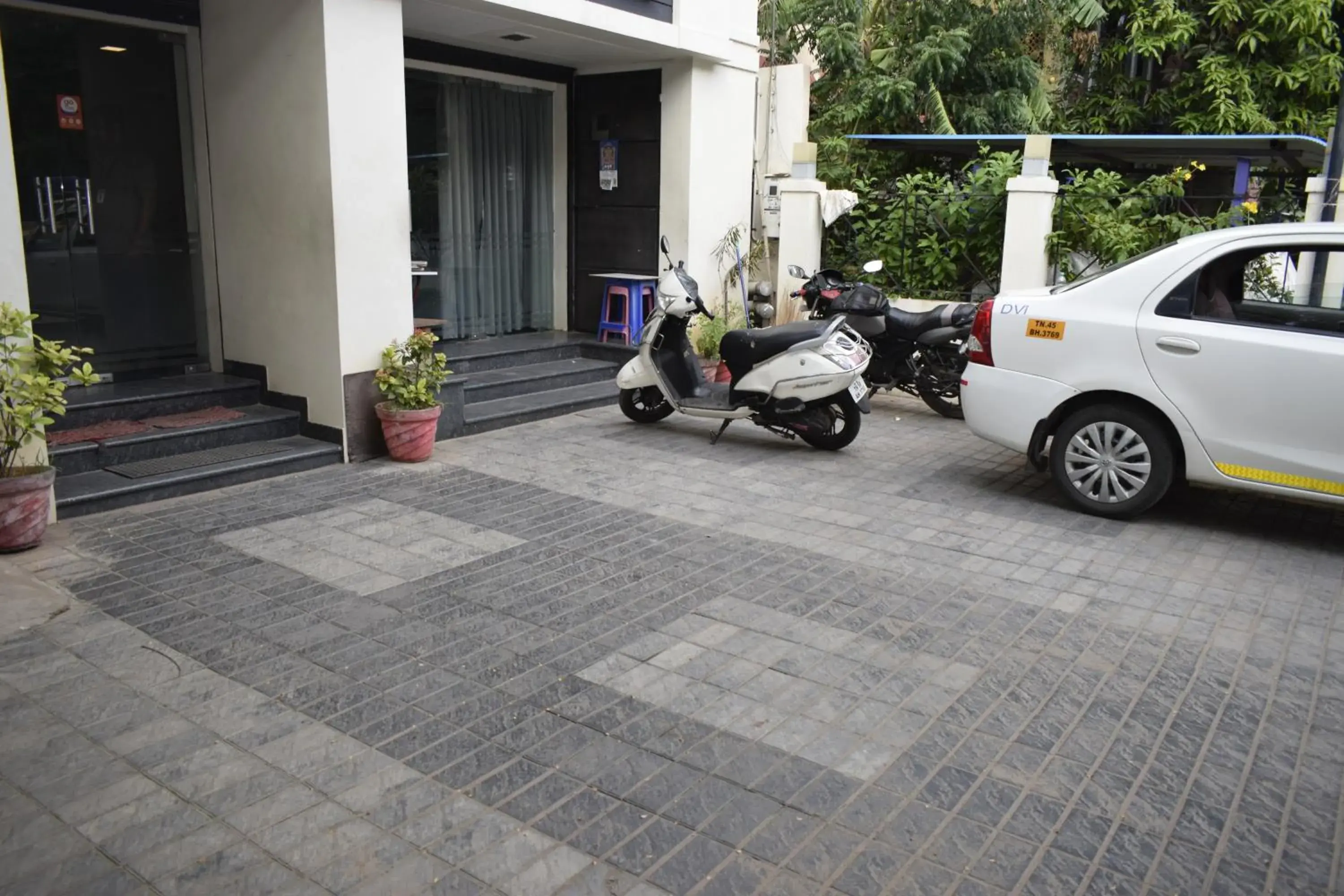 Facade/entrance in Hotel The Nook Facade/entrance in Hotel The Nook