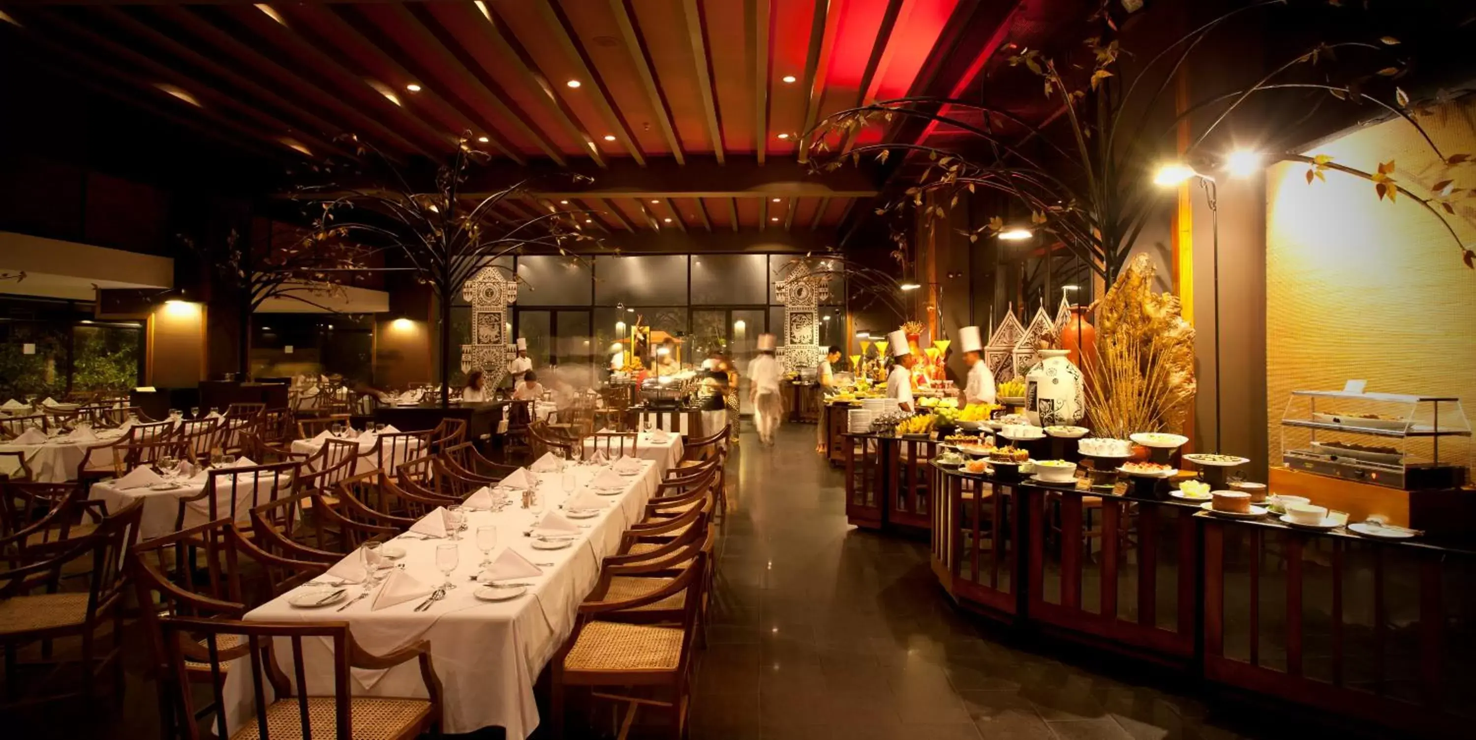 Restaurant/places to eat in Heritance Kandalama Restaurant/places to eat in Heritance Kandalama