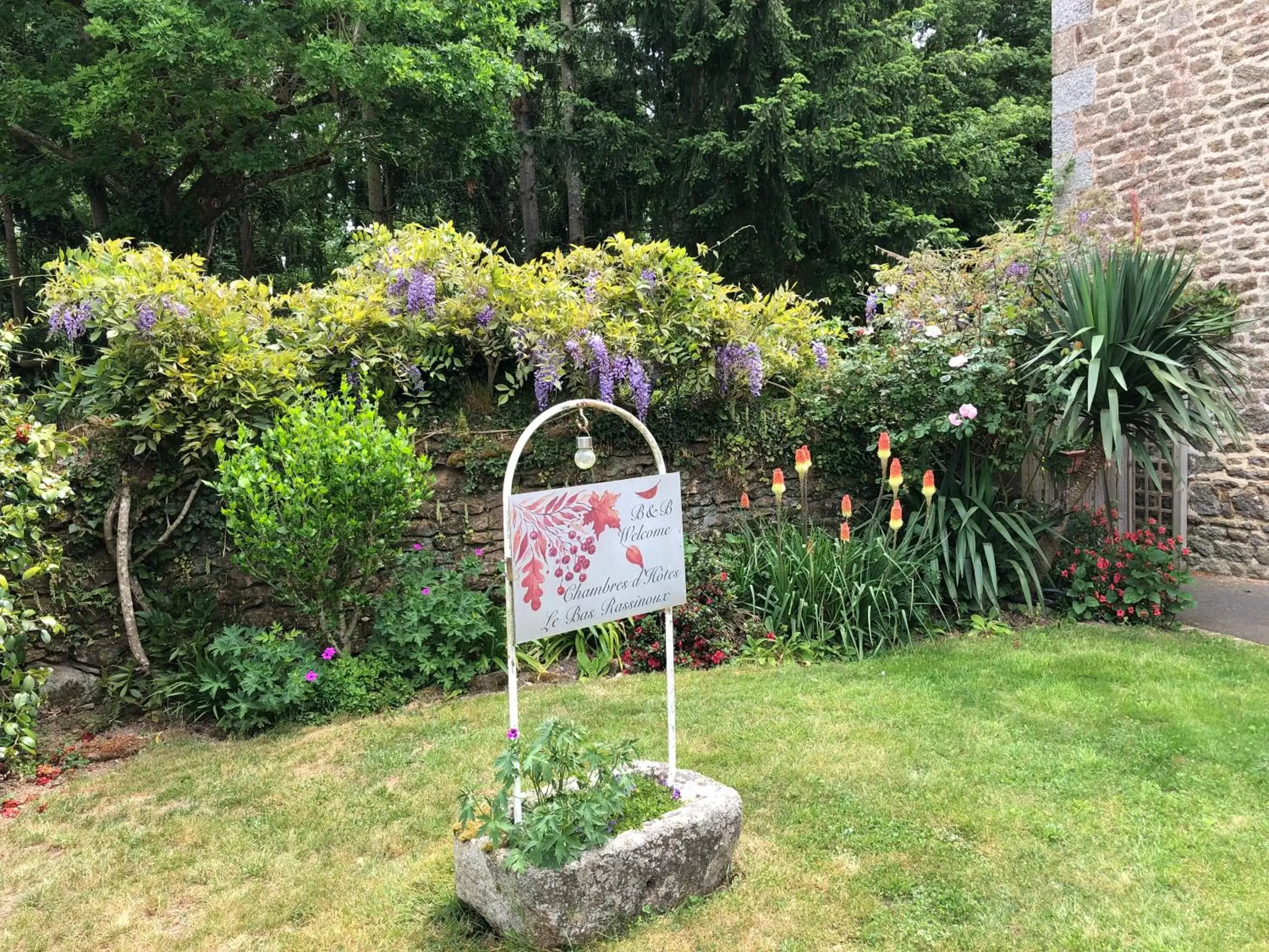 Garden in Chambres d'hôtes Le Bas Rassinoux