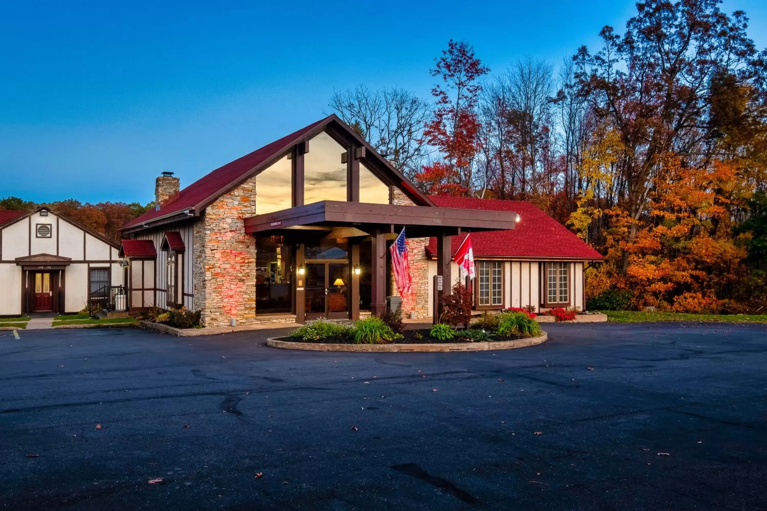 Property Building in Red Roof Inn & Suites Hazleton