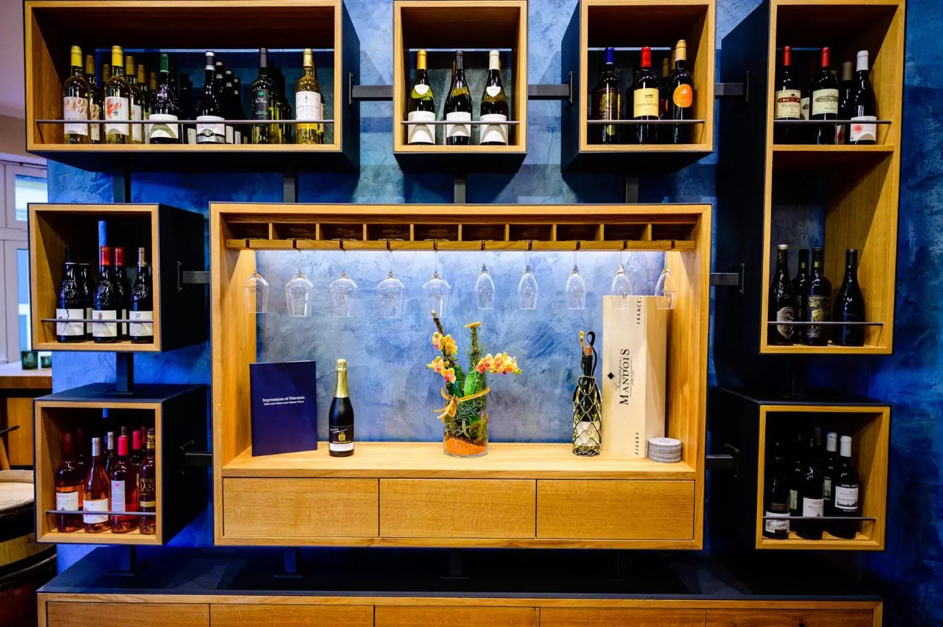 Lounge or bar in Best Western Wein- und Parkhotel Lounge or bar in Best Western Wein- und Parkhotel