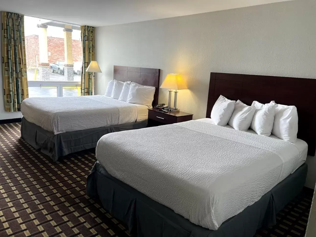 Bed in Days Inn by Wyndham Fort Wright Cincinnati Area