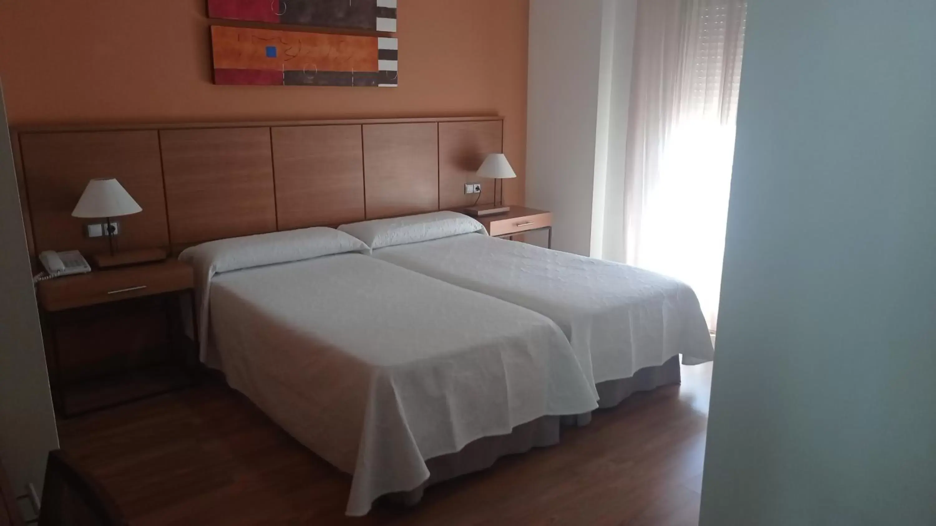 Bedroom, Bed in Molino
