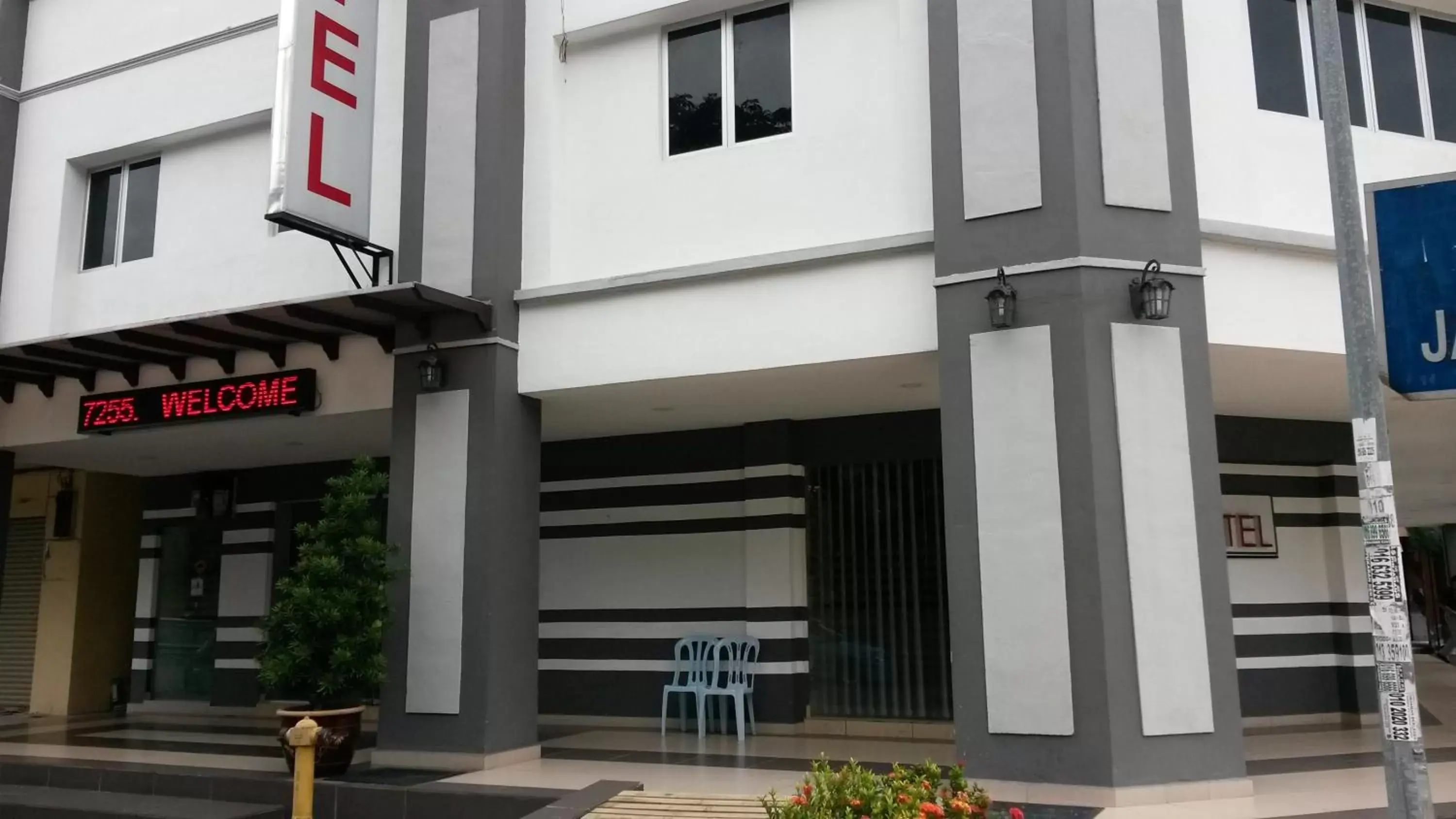 Facade/entrance in Five Hotel Facade/entrance in Five Hotel