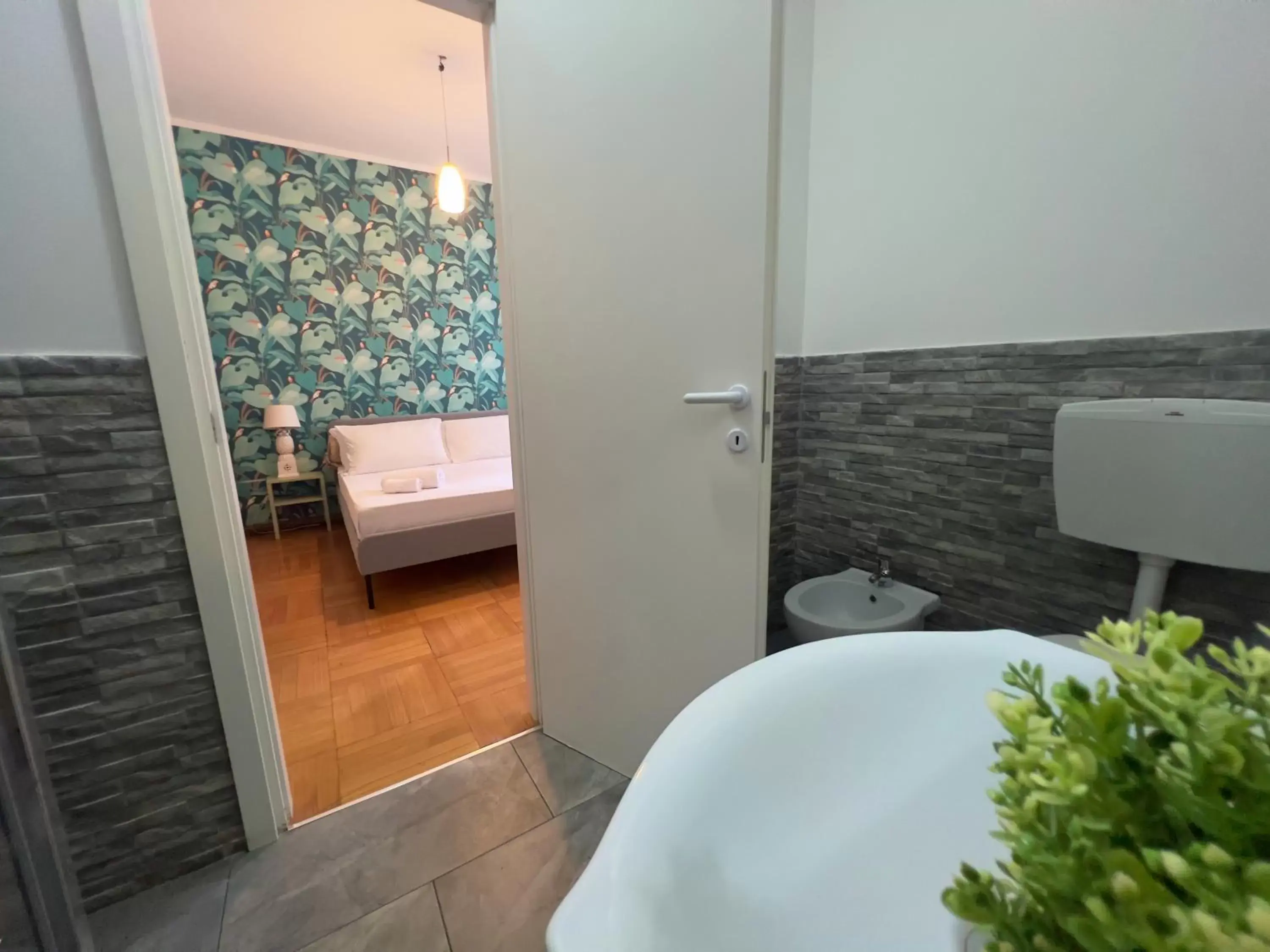Bathroom in APPARTME Guest House Seveso 40