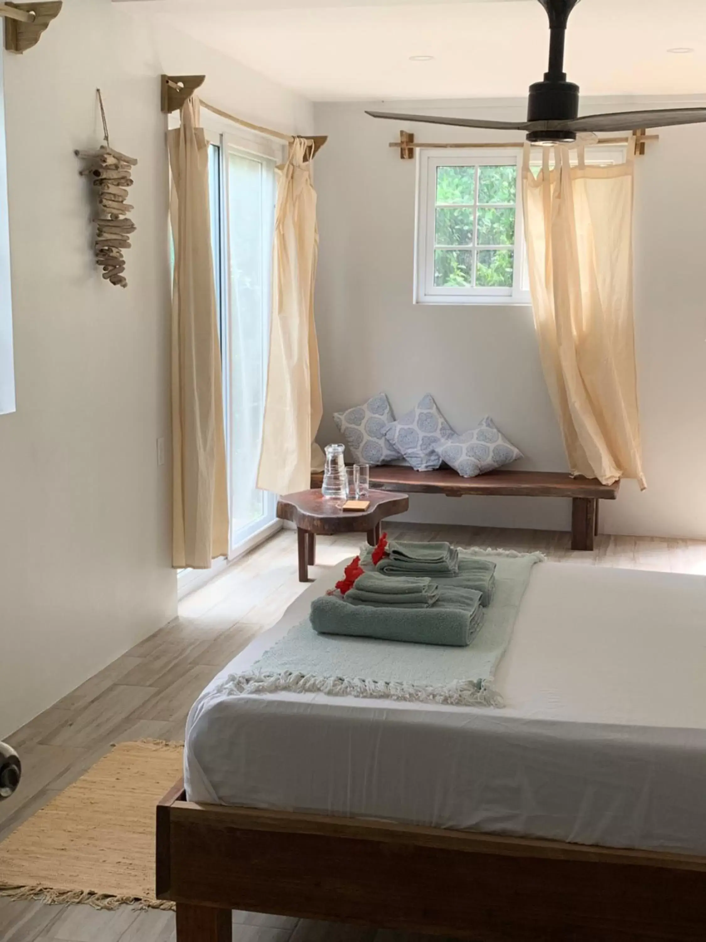 Queen Room in Bird Island Bungalows Queen Room in Bird Island Bungalows