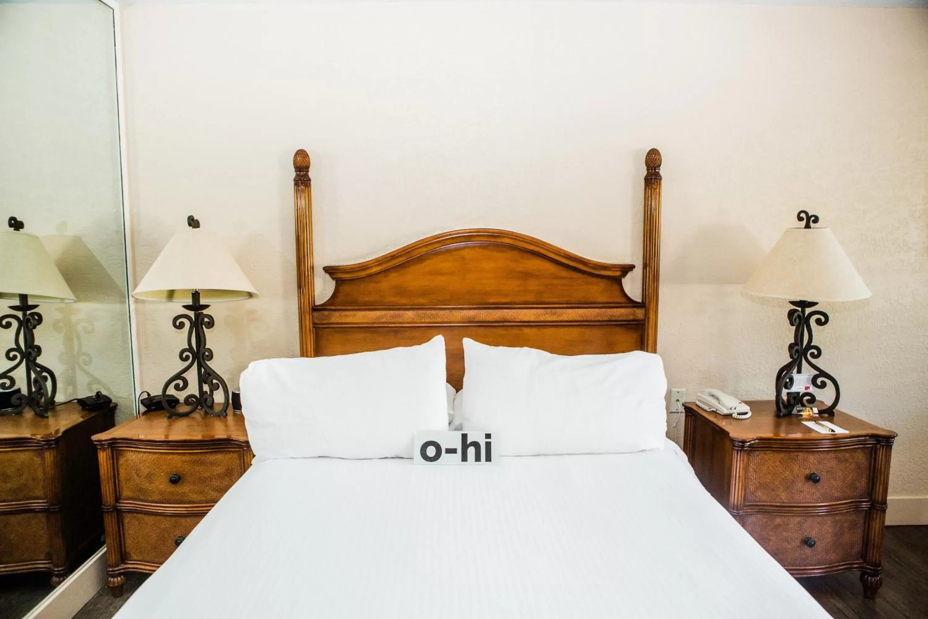 Bedroom, Bed in Casa Ojai Inn